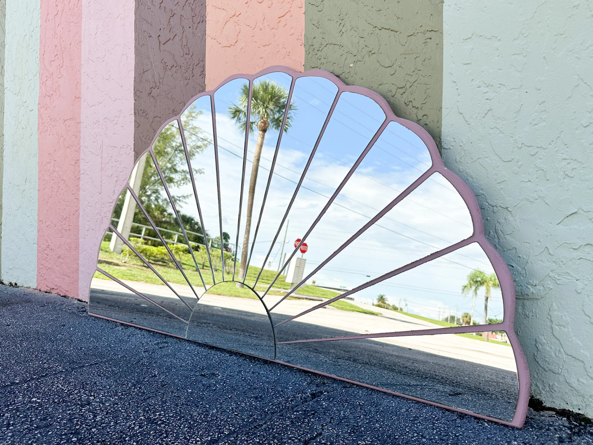 80s Chic Clam Shell Mirror - Image 4