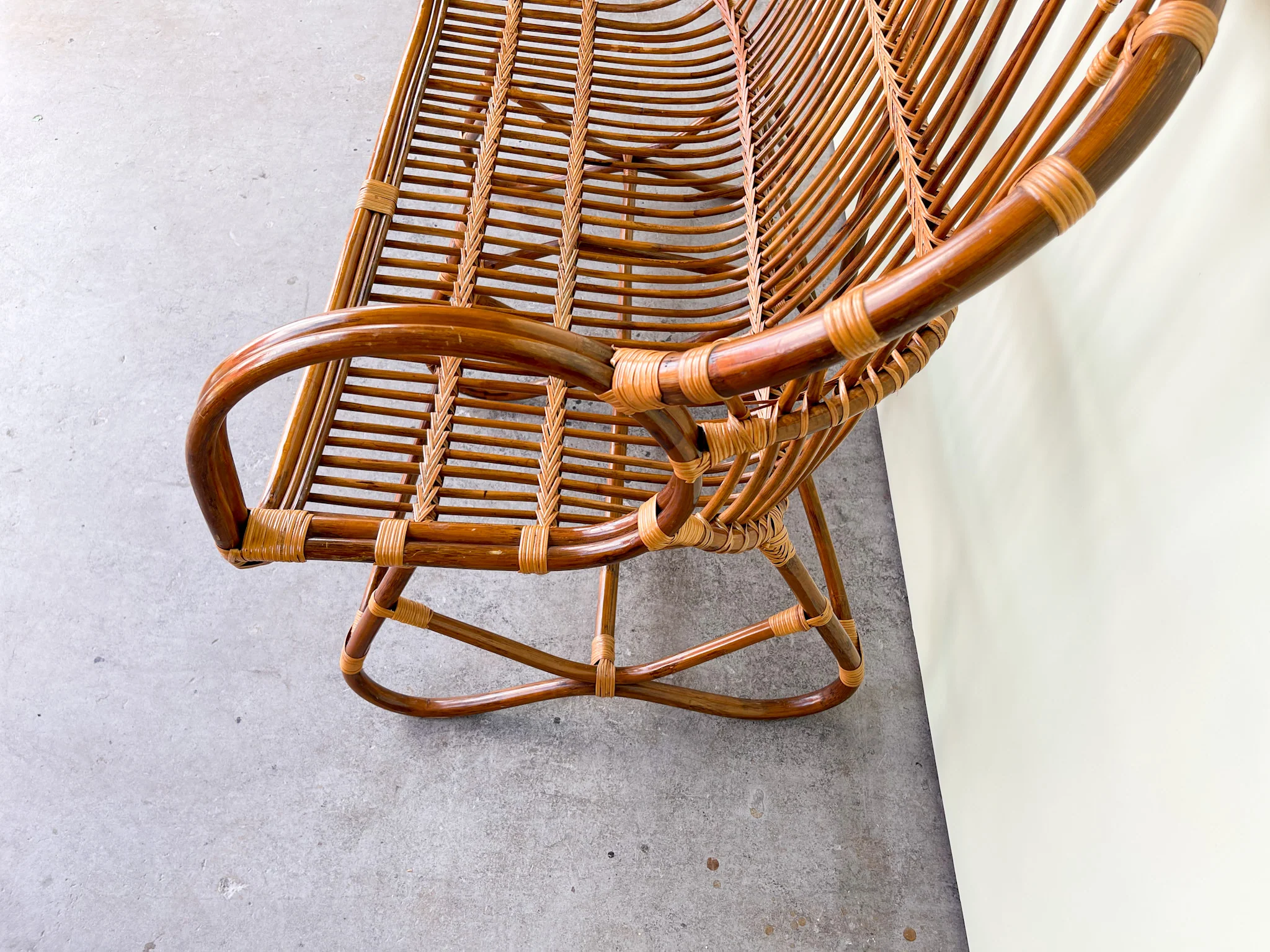 Albini Style Rattan Settee - Image 4