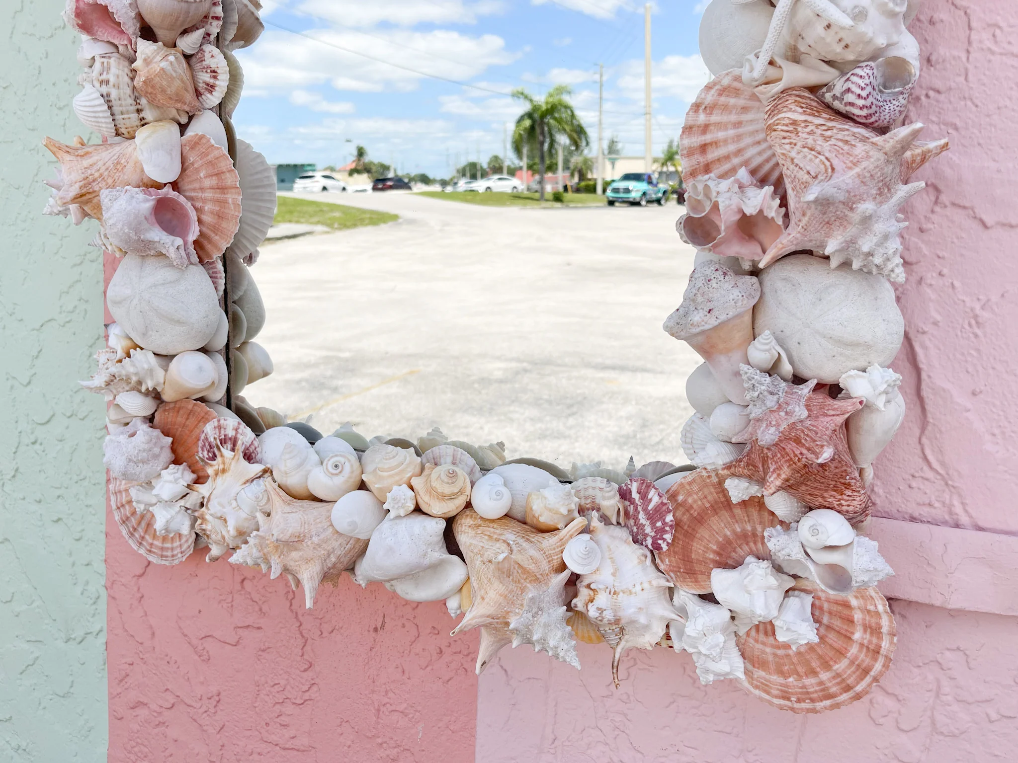 Bahamian Cat Key Shell Mirror - Image 6