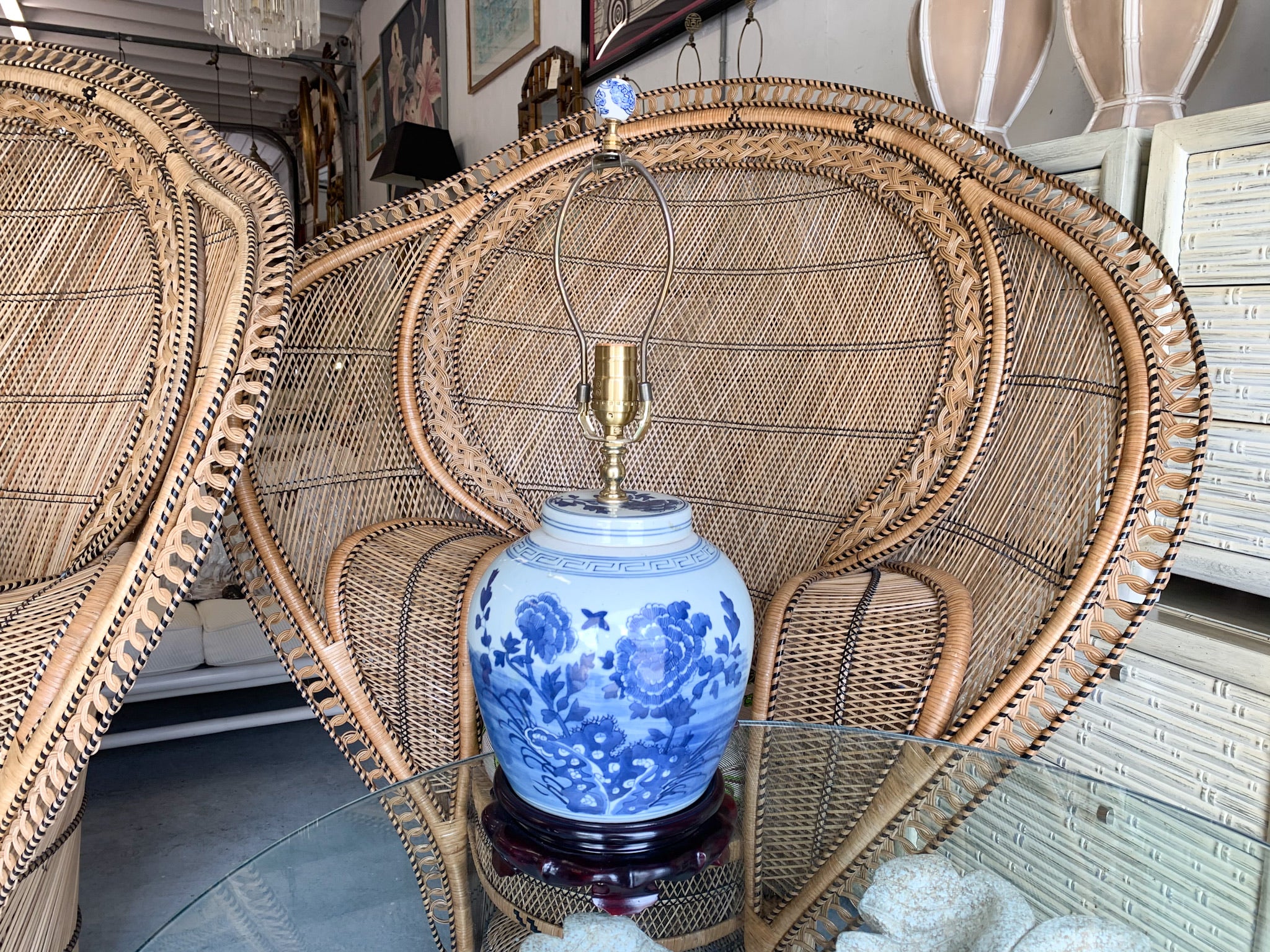 Blue and White Ginger Jar Lamp - Image 2