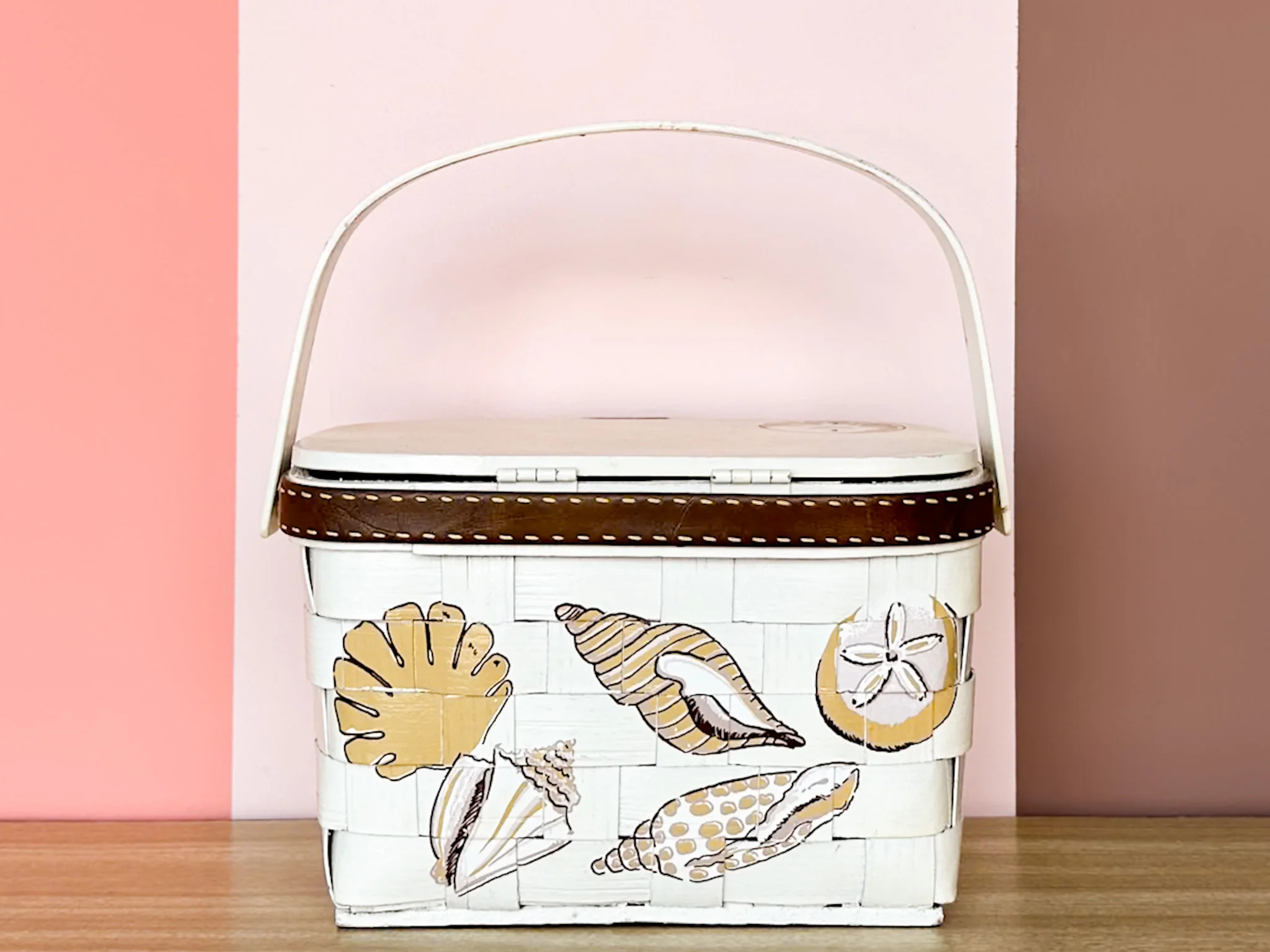 Caro Nan Seashell Basket Purse - Image 4