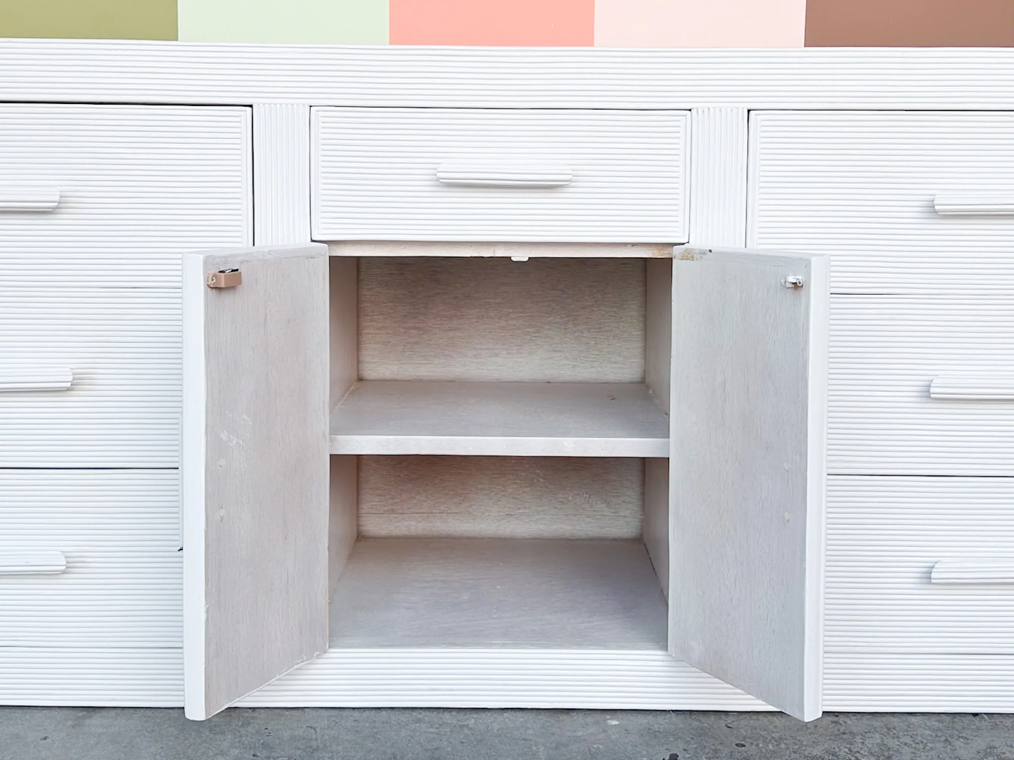 Coastal Chic Pencil Reed Dresser - Image 10