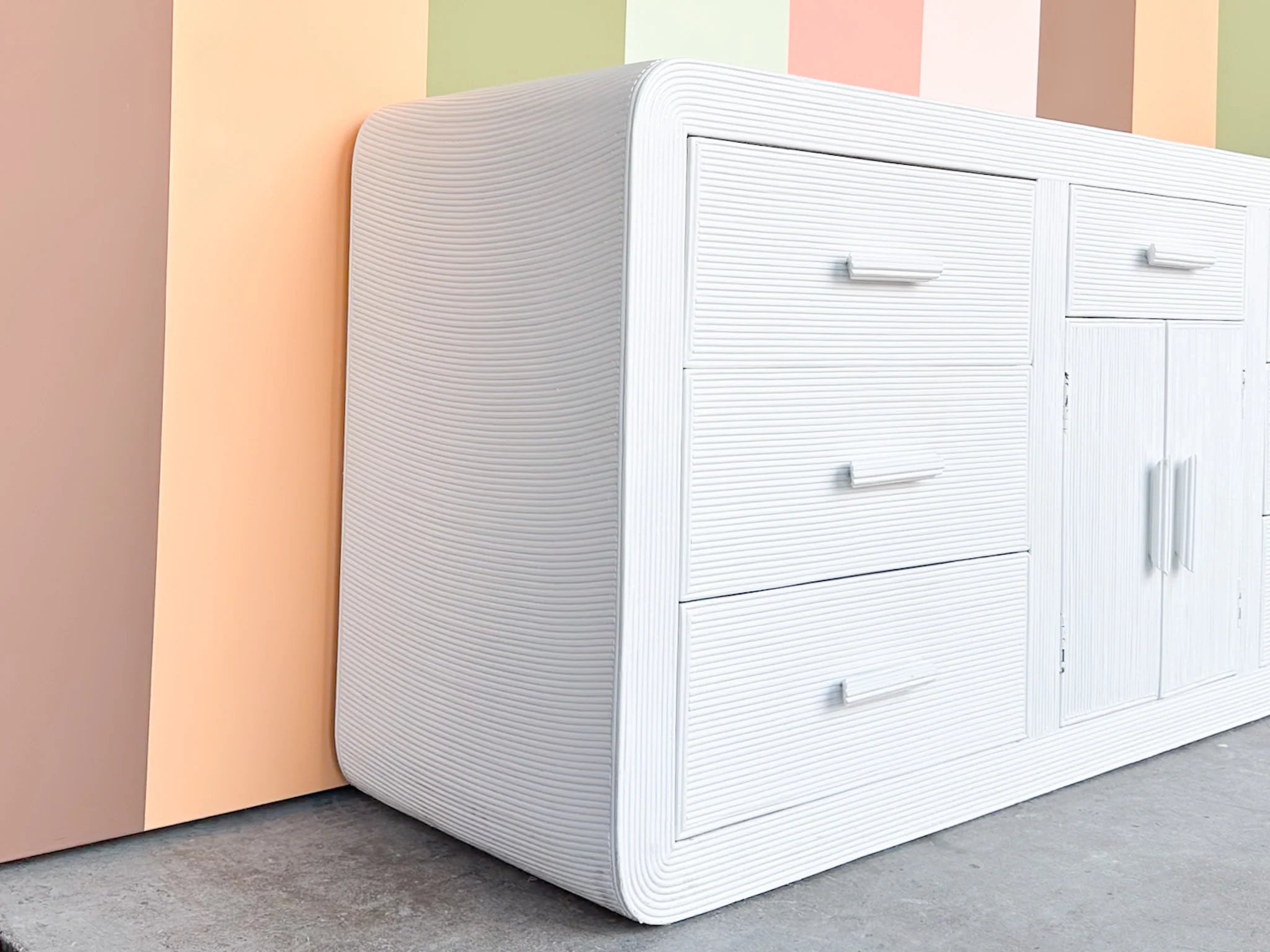 Coastal Chic Pencil Reed Dresser - Image 17