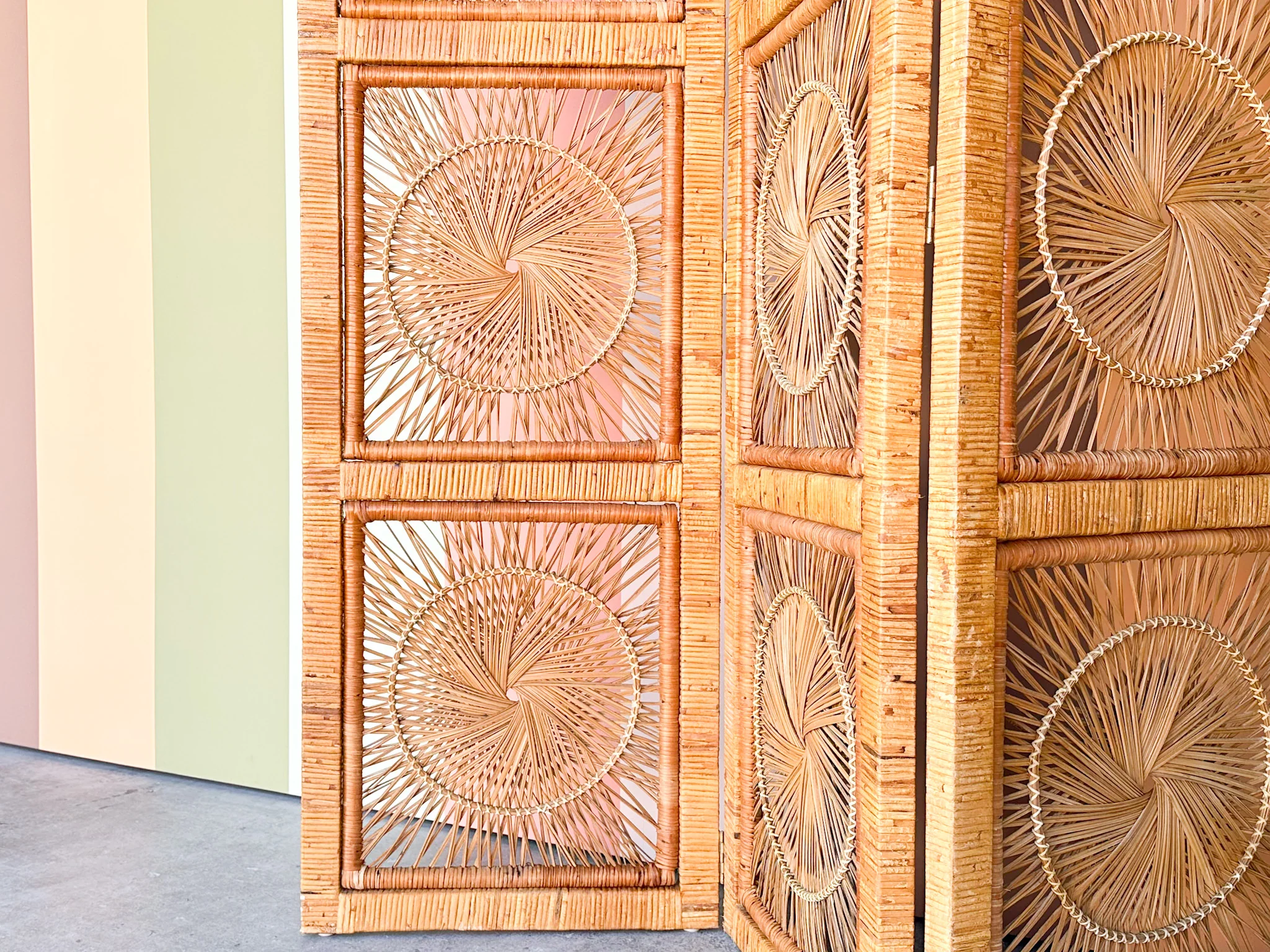 Coastal Rattan Arch Screen - Image 5