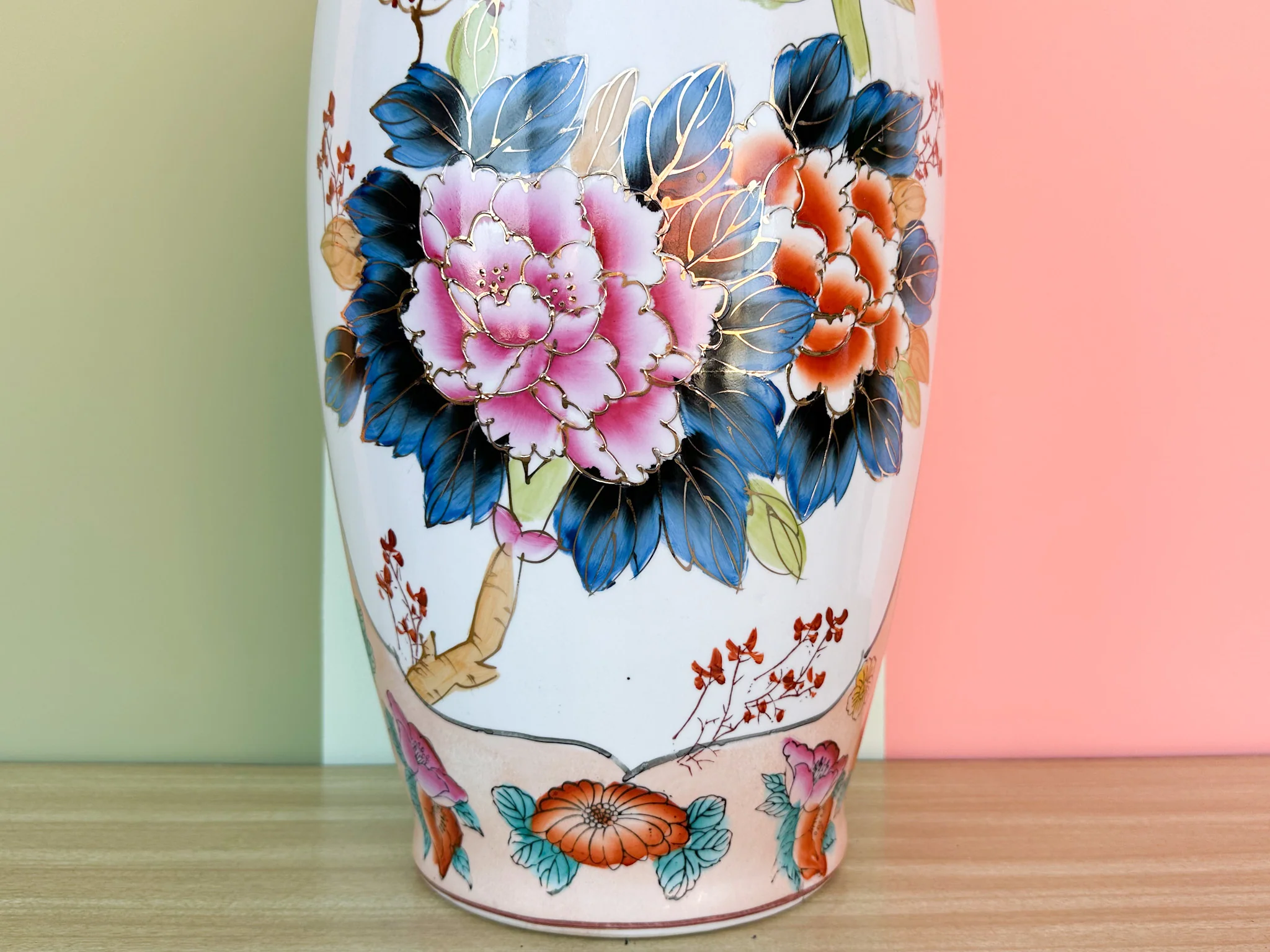 Colorful Large Chinoiserie Vase - Image 7