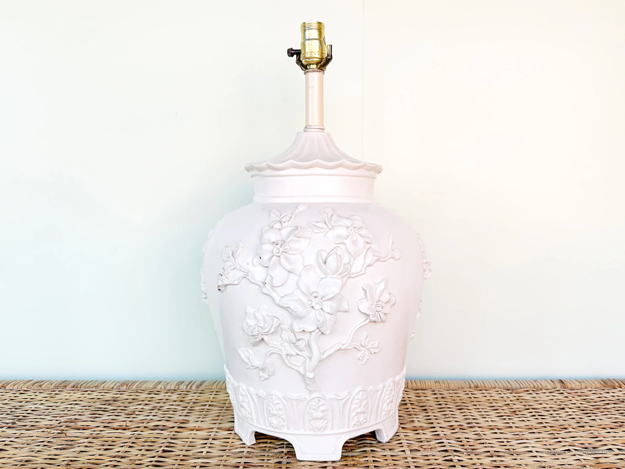 Cute Pagoda Lamp - Image 2