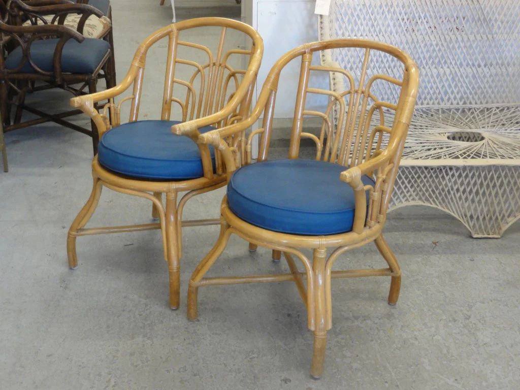 Cute Pair of Rattan Island Style Arm Chairs - Image 4