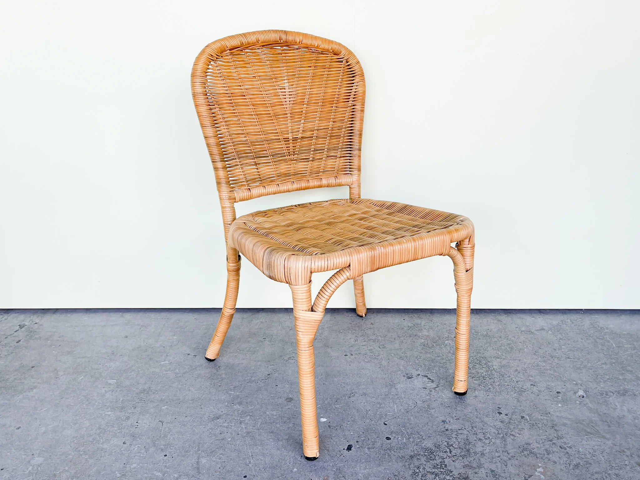 Cute Wicker Desk and Chair - Image 10