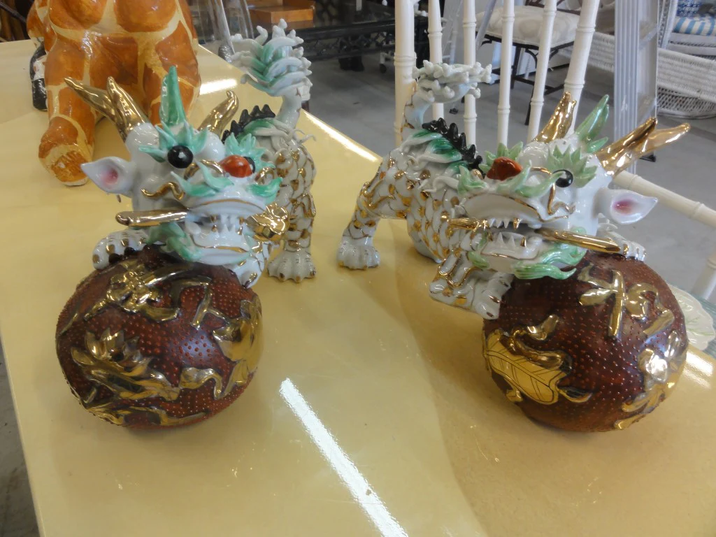 Detailed Ceramic Lion Foo Dogs - Image 7