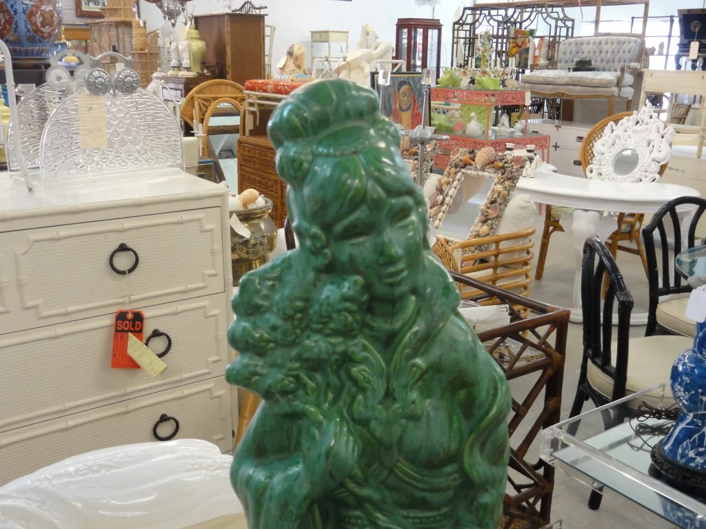 Lovely Emerald Green Lady - Image 6