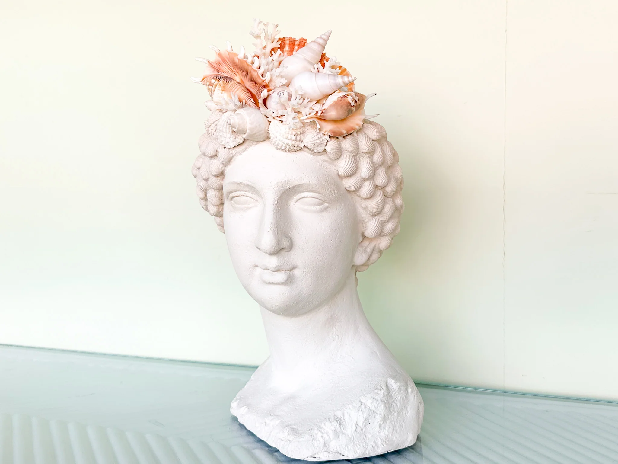 Extra Large Shellegance Bust Cachepot - Image 2