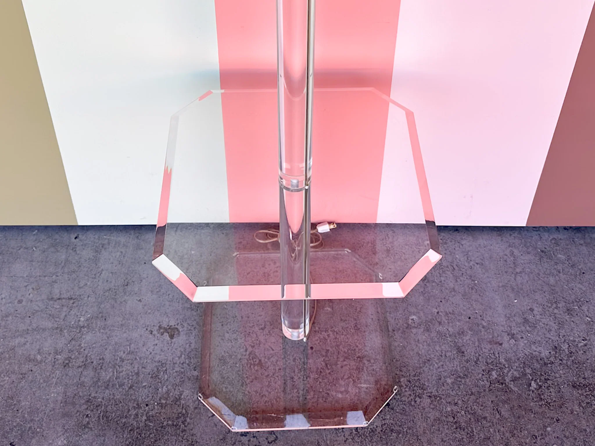 Fab Lucite Table Lamp - Image 6