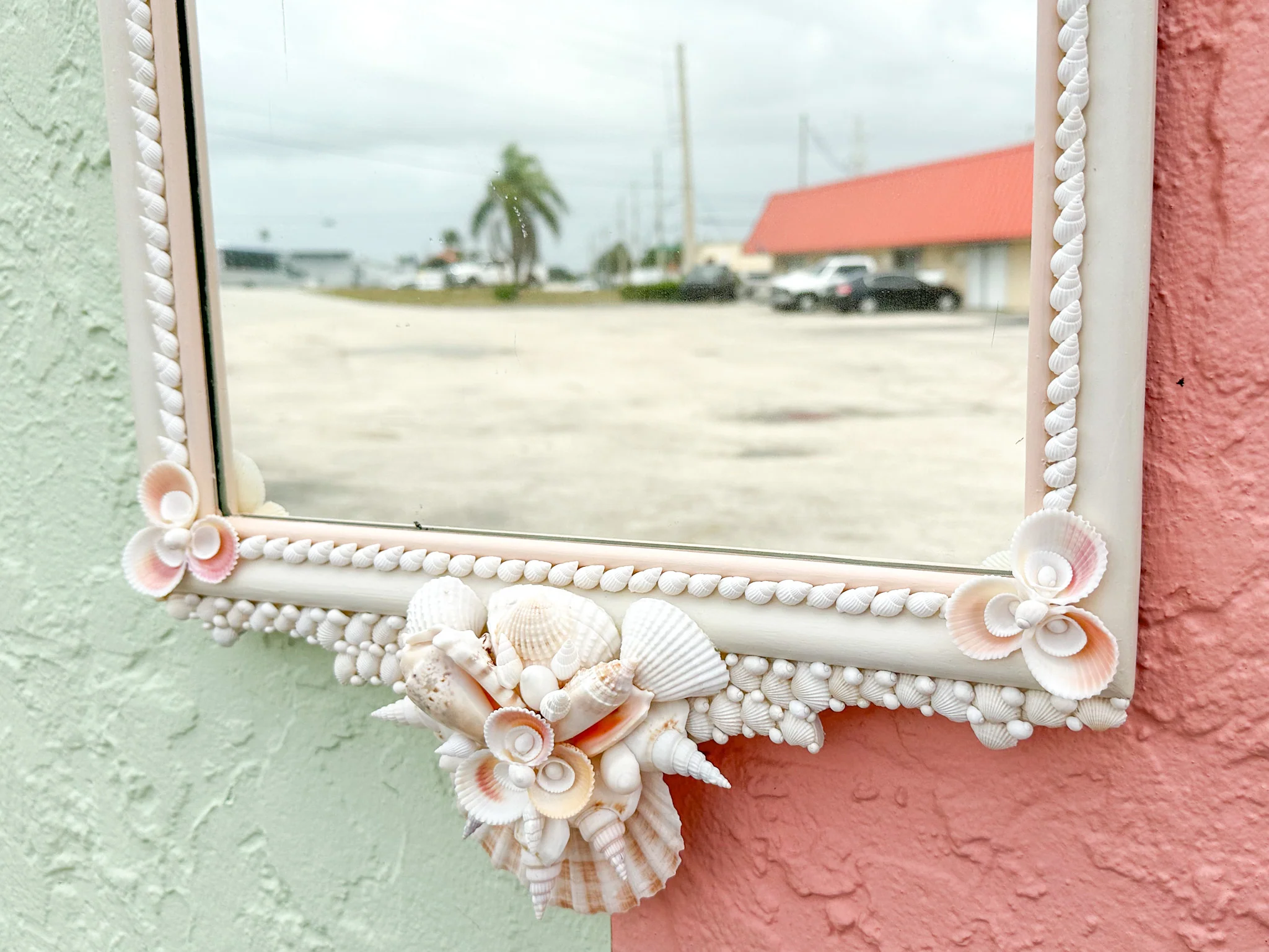 Fab Shellegance Mirror - Image 7