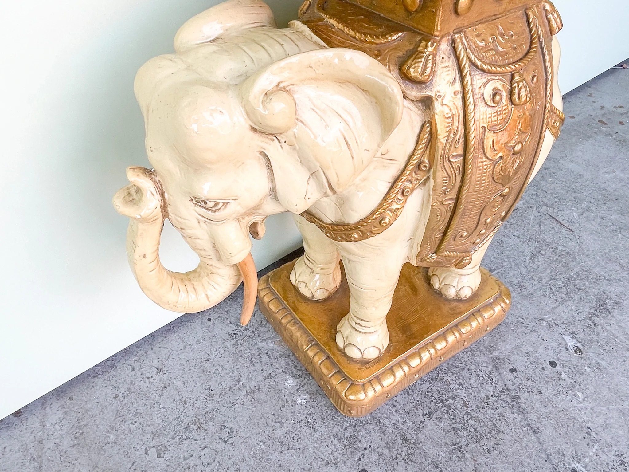 Fancy Gold Elephant Garden Seat - Image 3