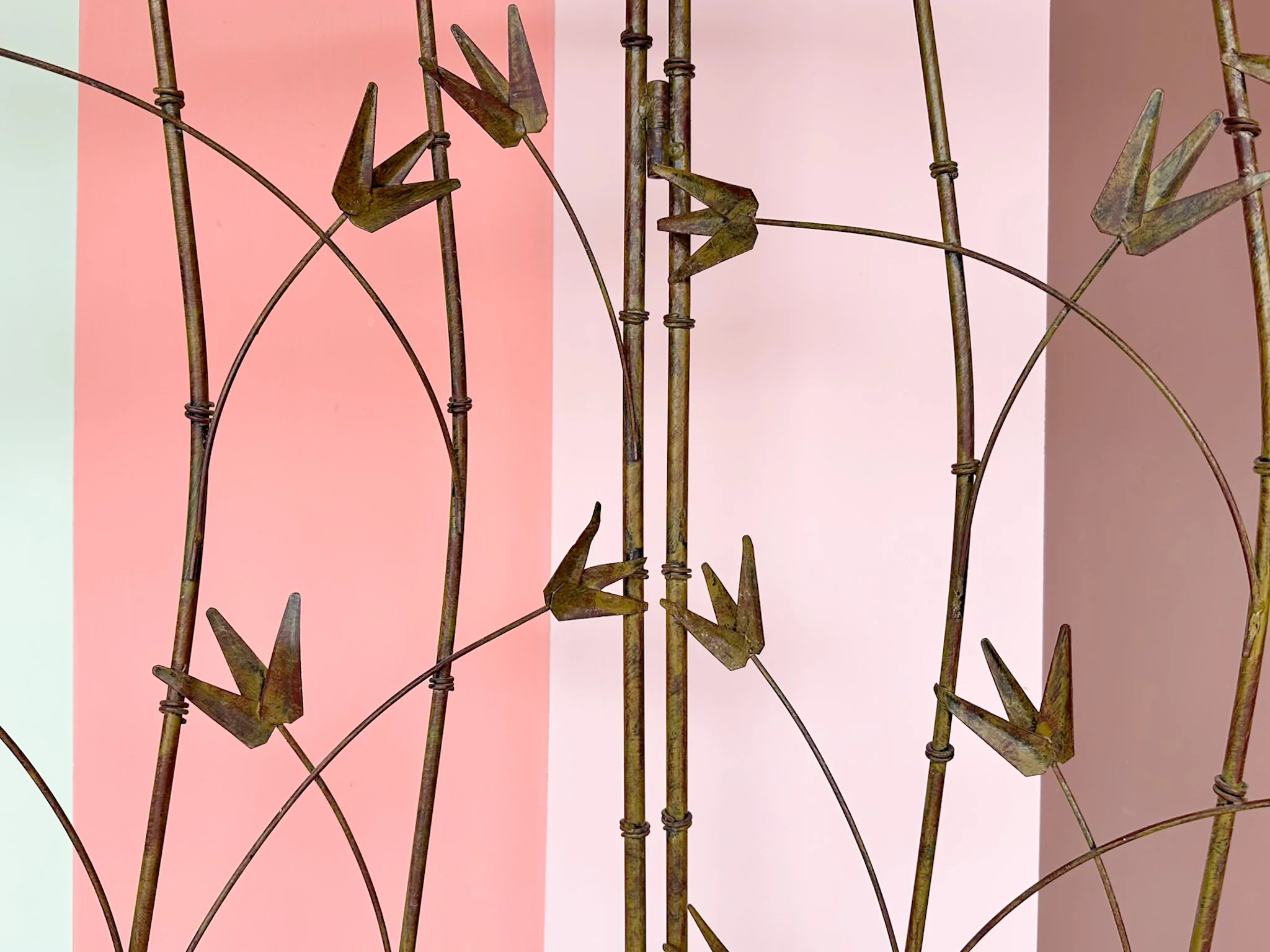 Faux Bamboo Metal Flower Screen - Image 7