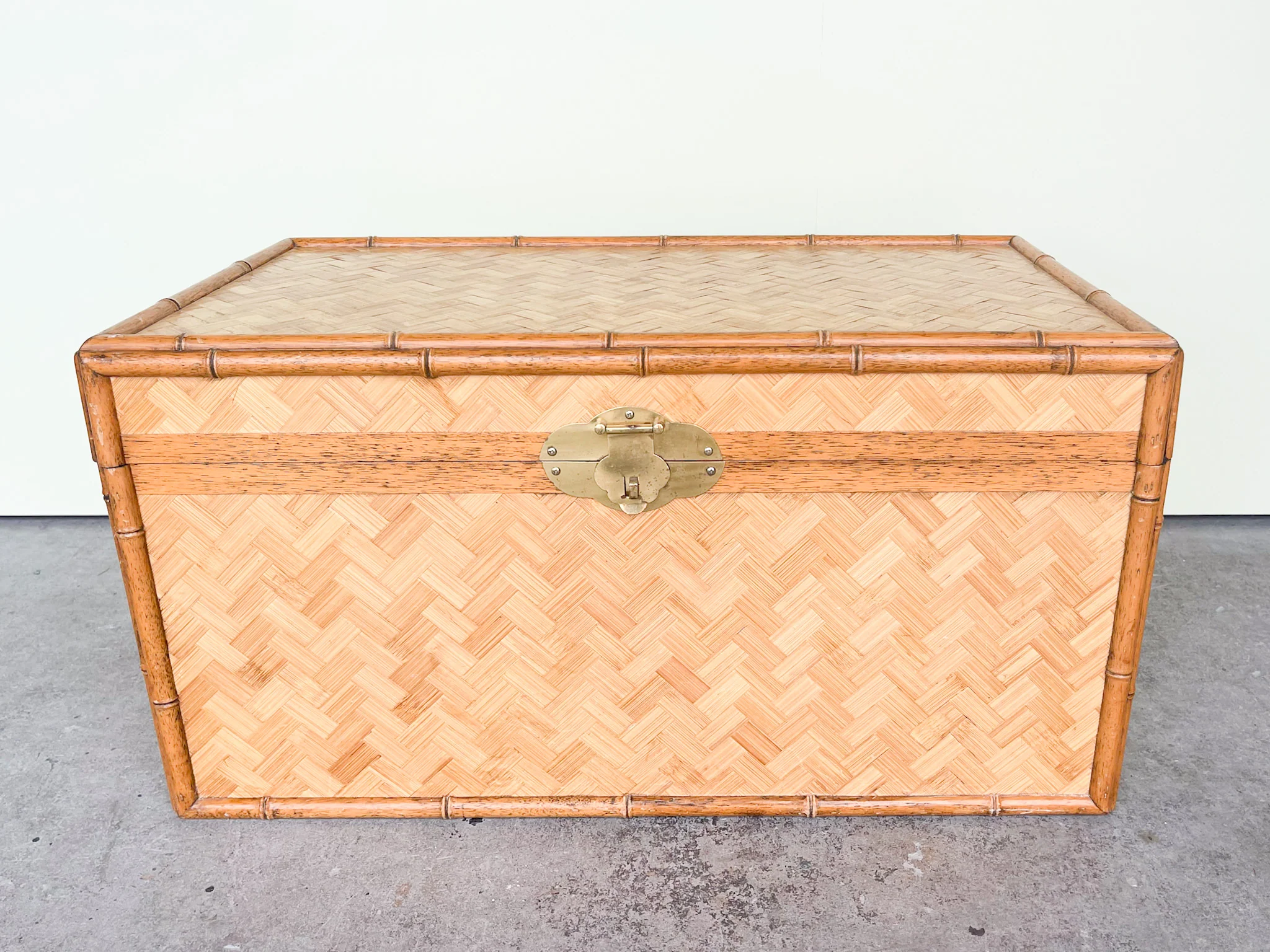 Faux Bamboo Rattan Trunk