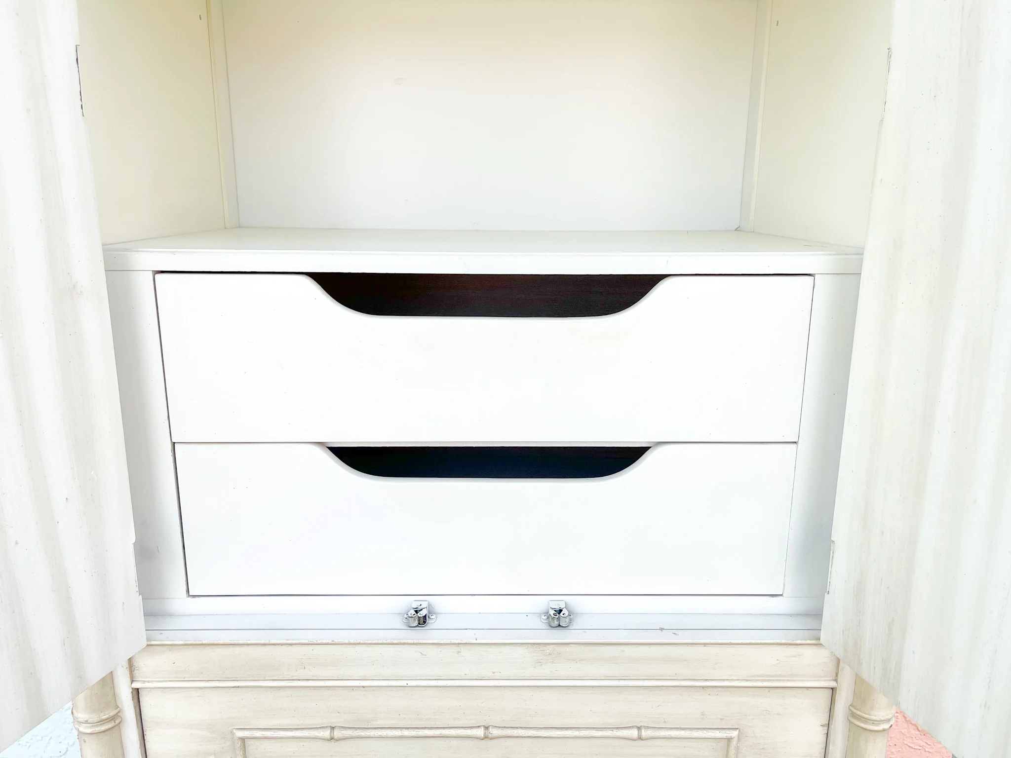 Warehouse Wednesday Sale: Faux Bamboo Thomasville Cabinet - Image 11