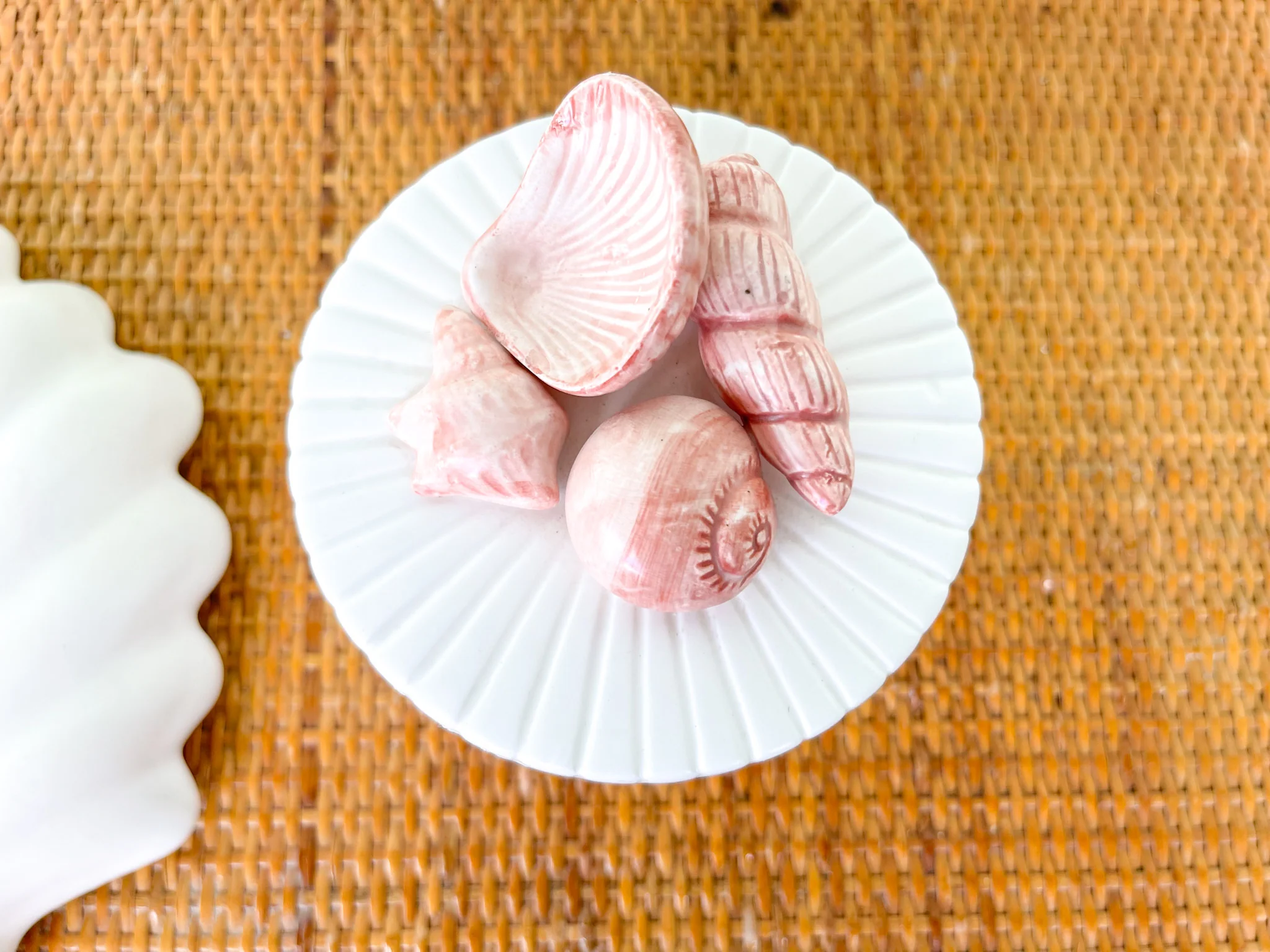 Fitz and Floyd Shell Dish Set - Image 2
