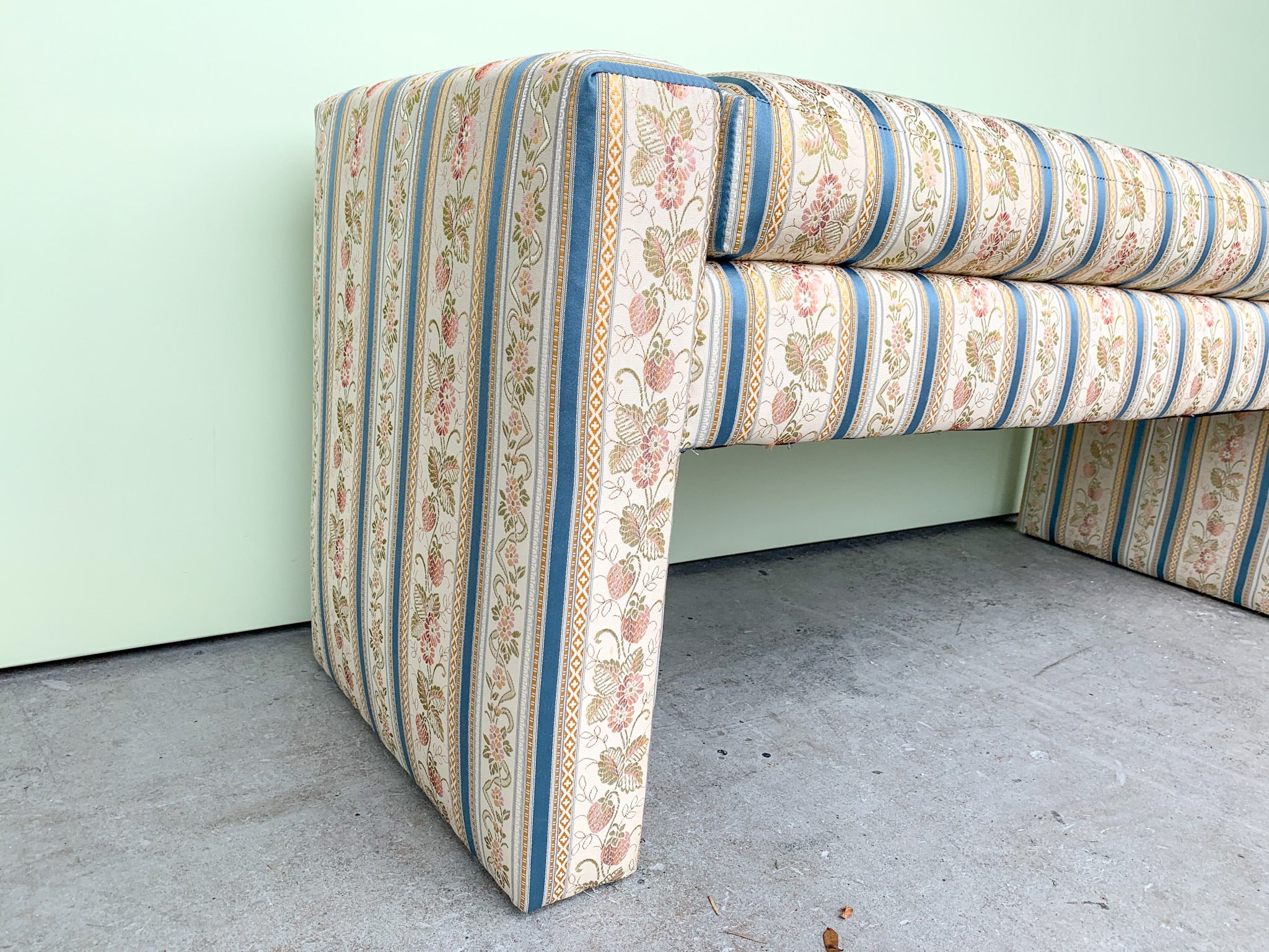 Granny Chic Upholstered Bench - Image 4