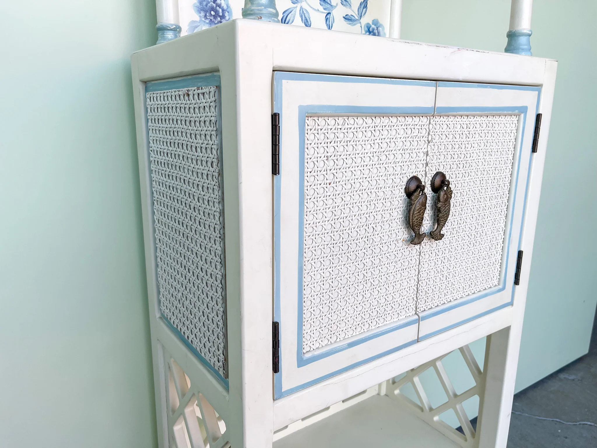 Hand Painted Fretwork Pagoda Etagere - Image 6