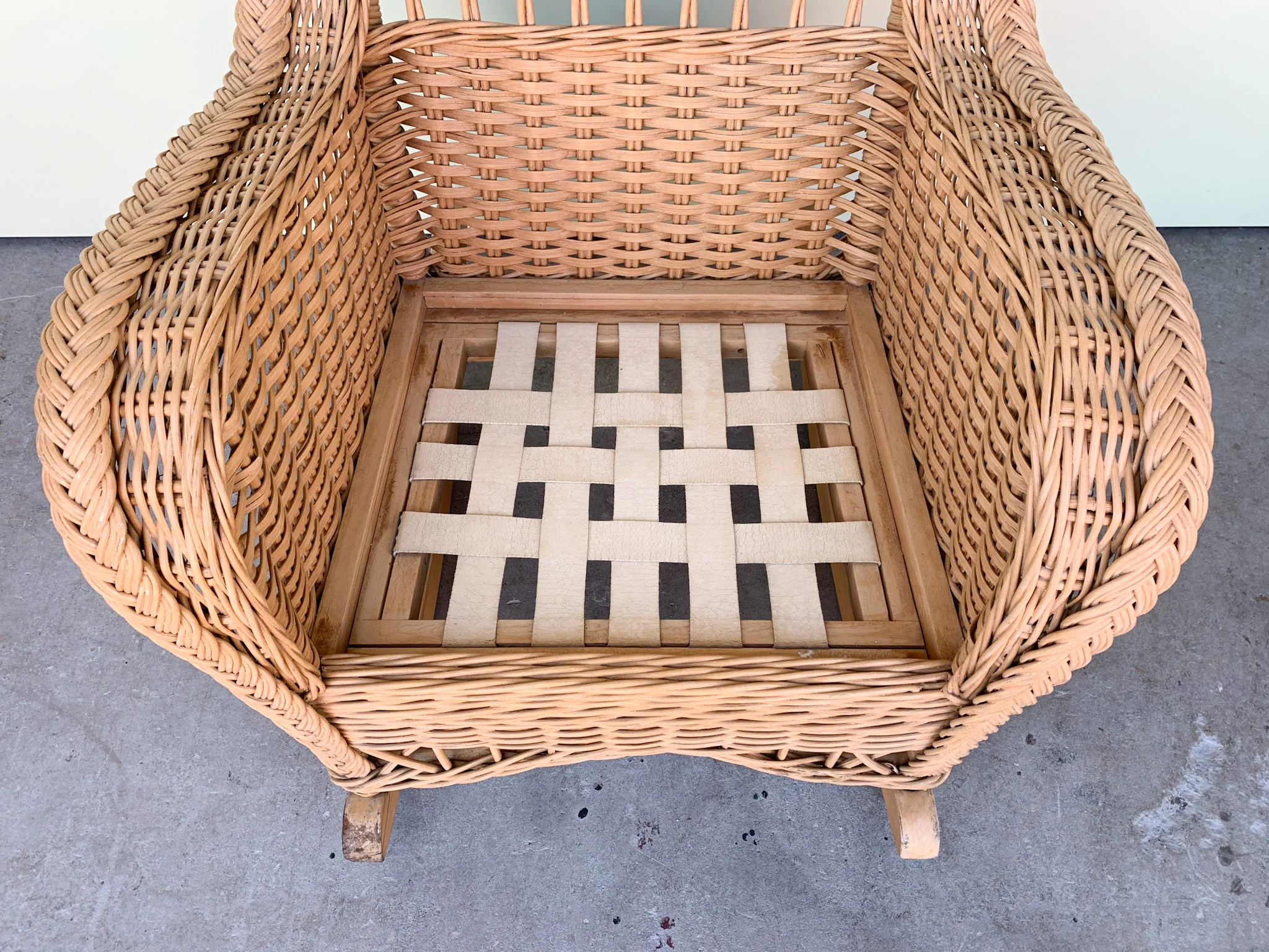 Henry Link Braided Wicker Rocker - Image 4