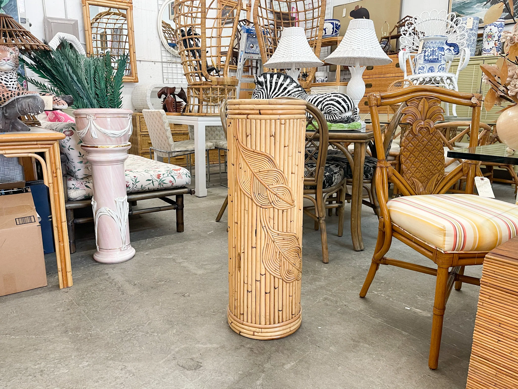 Island Chic Rattan Leaf Pedestal