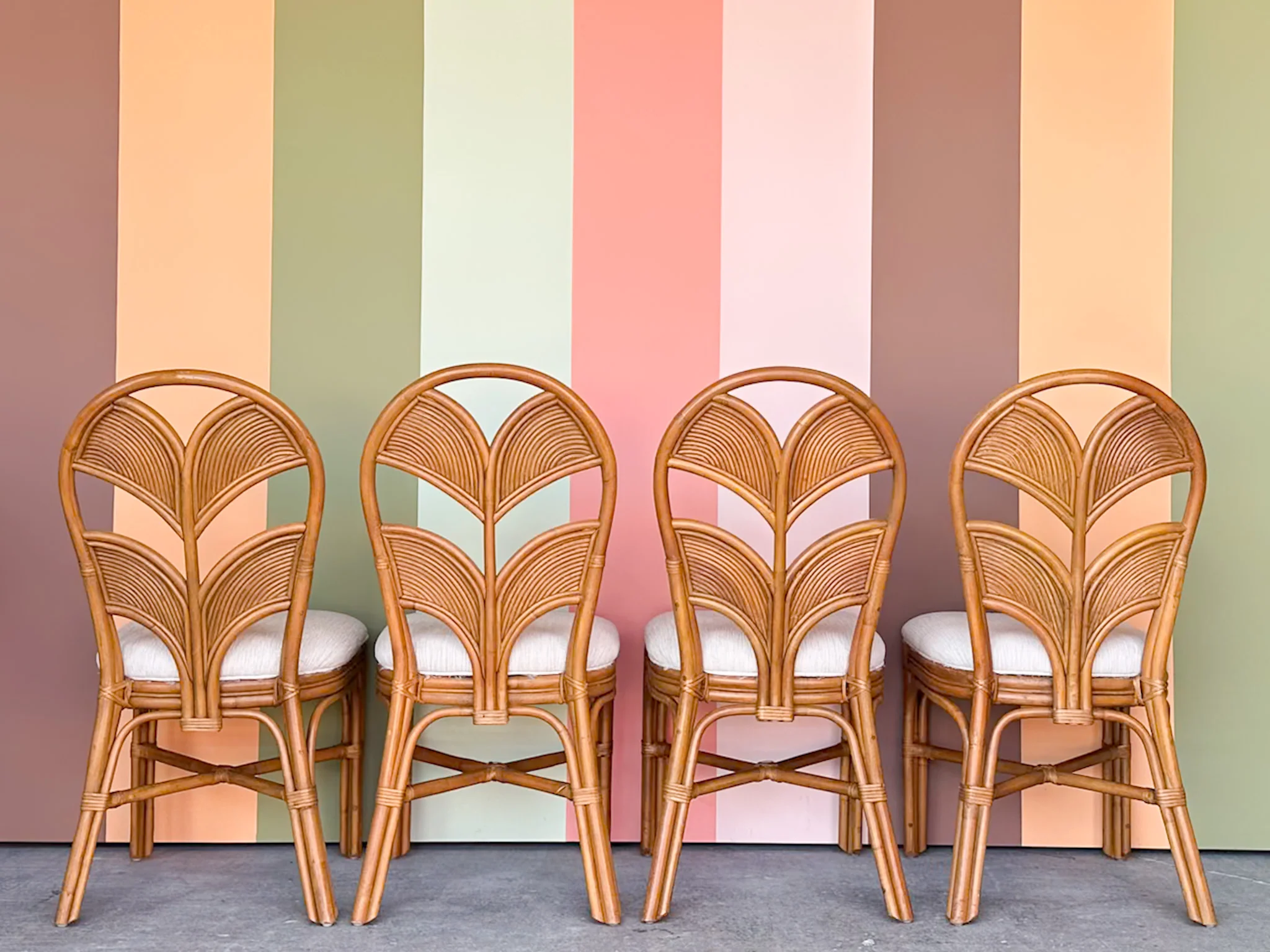 Island Style Rattan Dining Set - Image 7