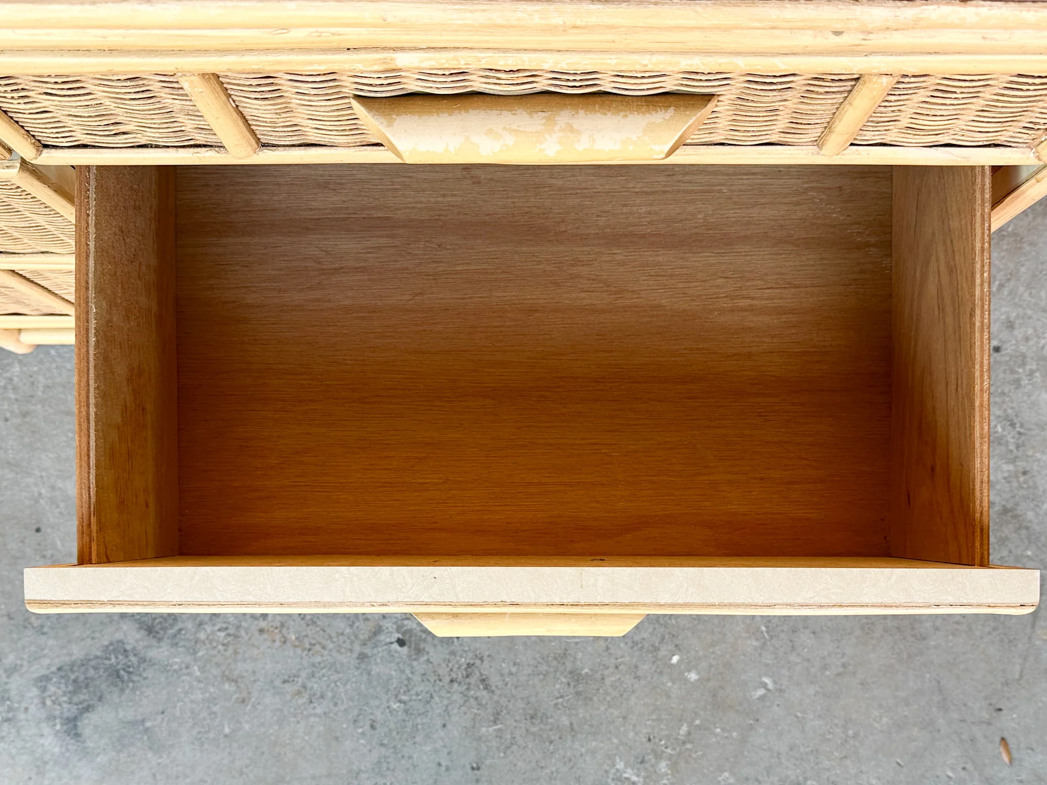 Island Style Rattan Dresser - Image 9