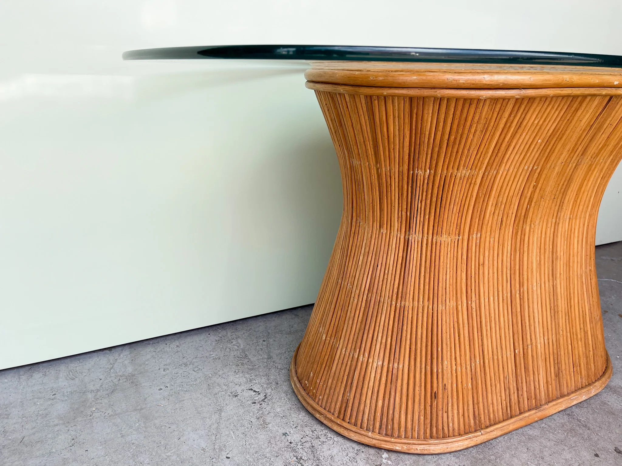 Island Style Rattan Oval Dining Table - Image 3