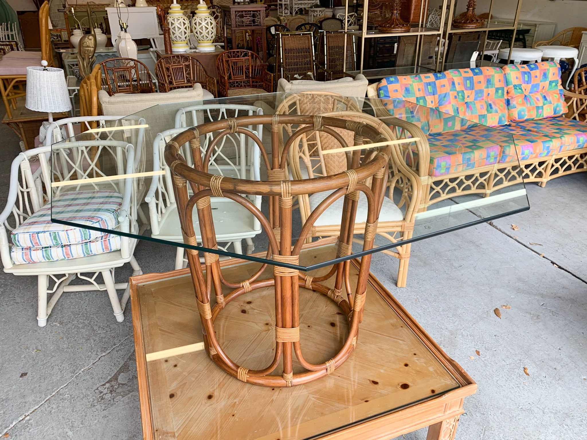 Island Style Rattan Table - Image 2