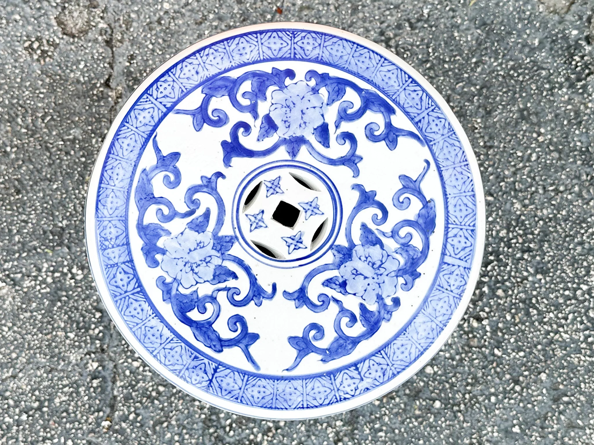 Kips Bay Show House Blue and White Swirl Garden Seat - Image 3