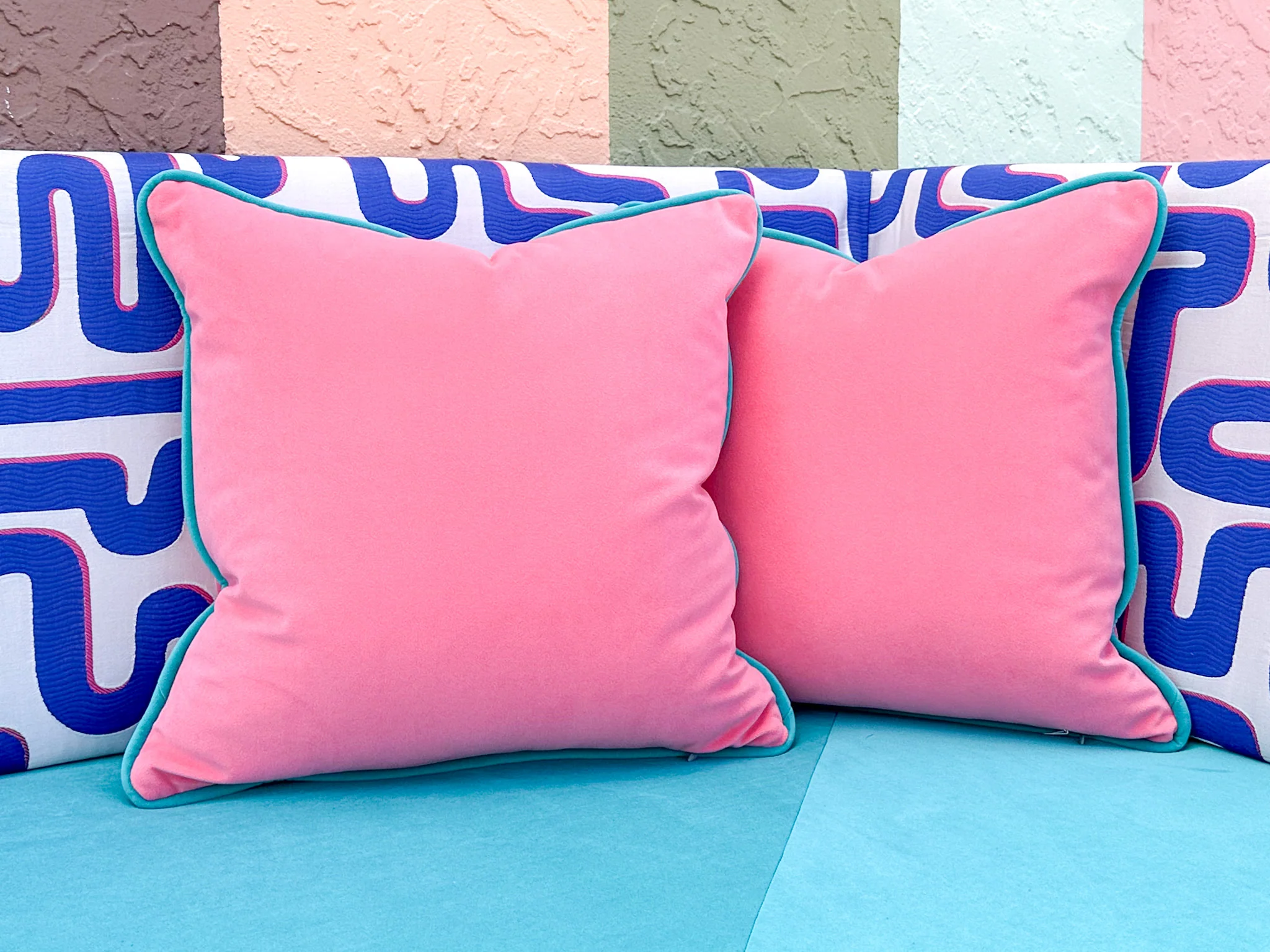 Kips Bay Show House Pair of Hot Pink Pillows - Image 2