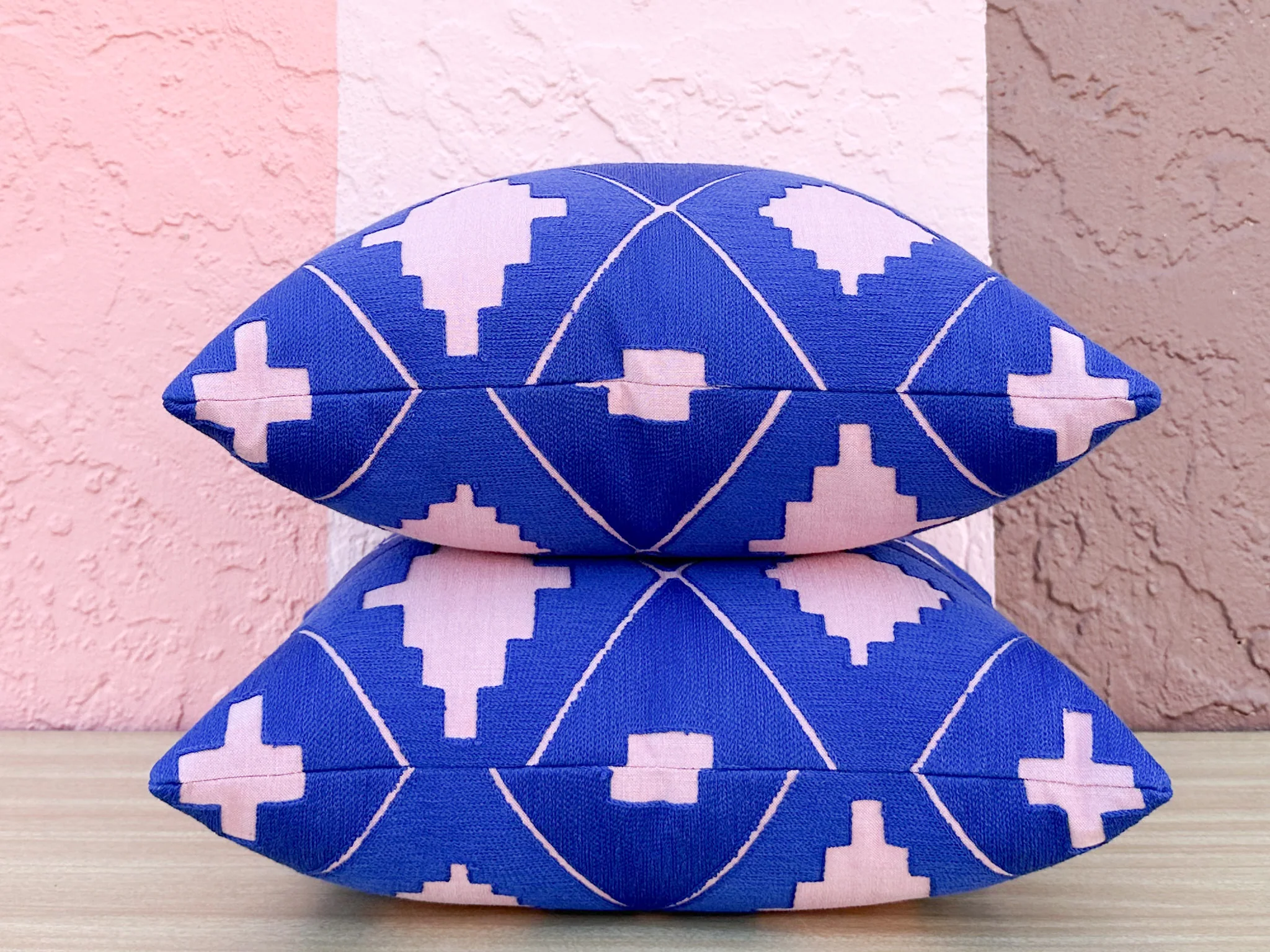 Kips Bay Show House Pair of Pink and Royal Blue Pillows - Image 5