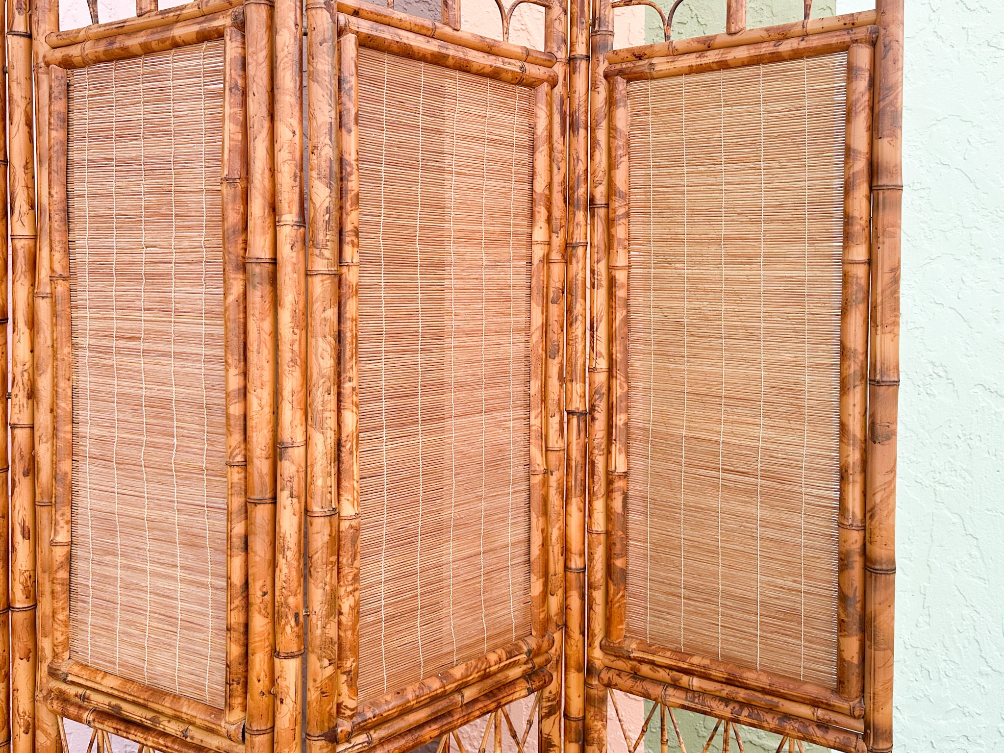 Large Brighton Style Rattan Screen - Image 9