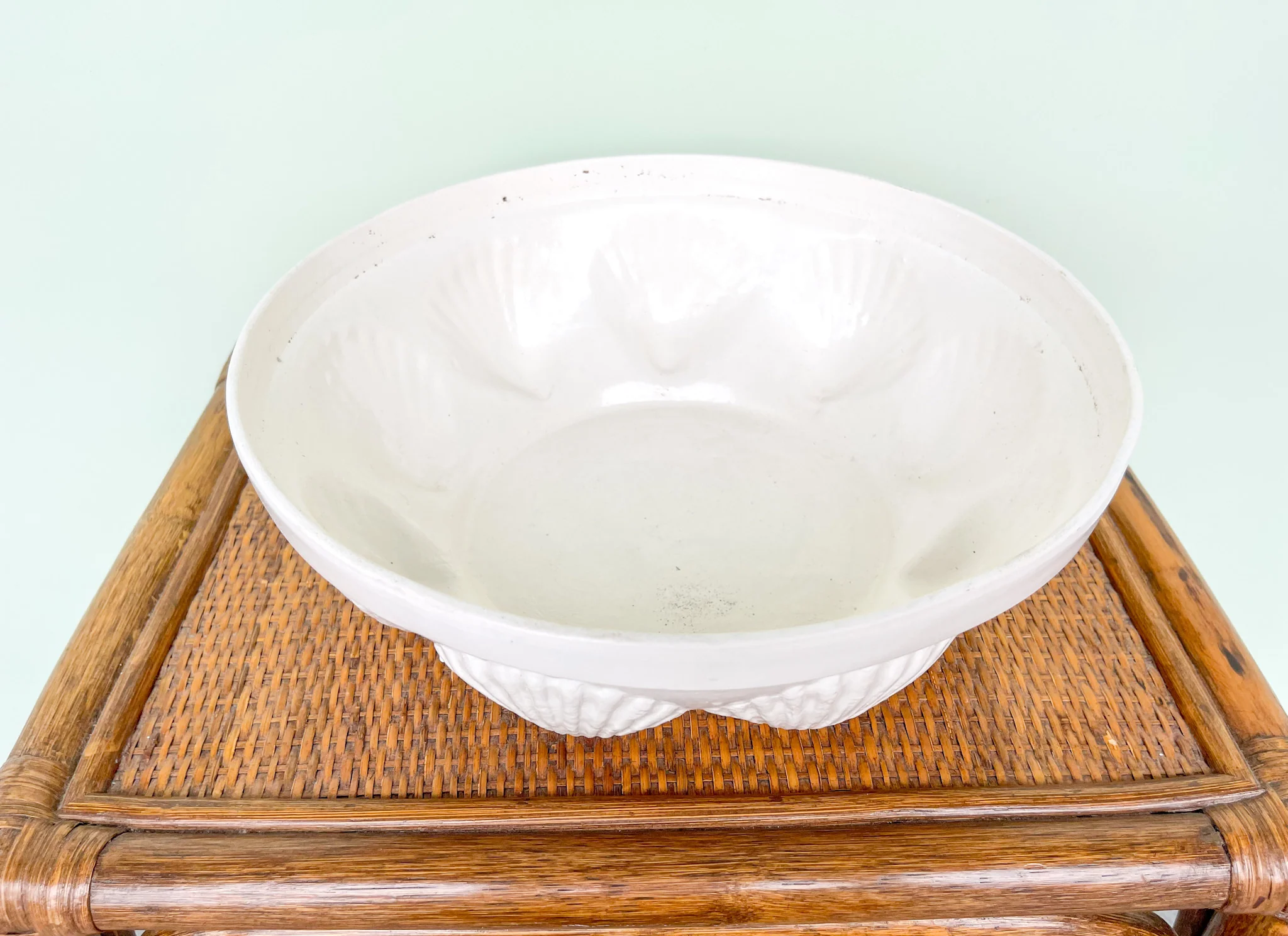 Large Clam Shell Serving Bowl - Image 2