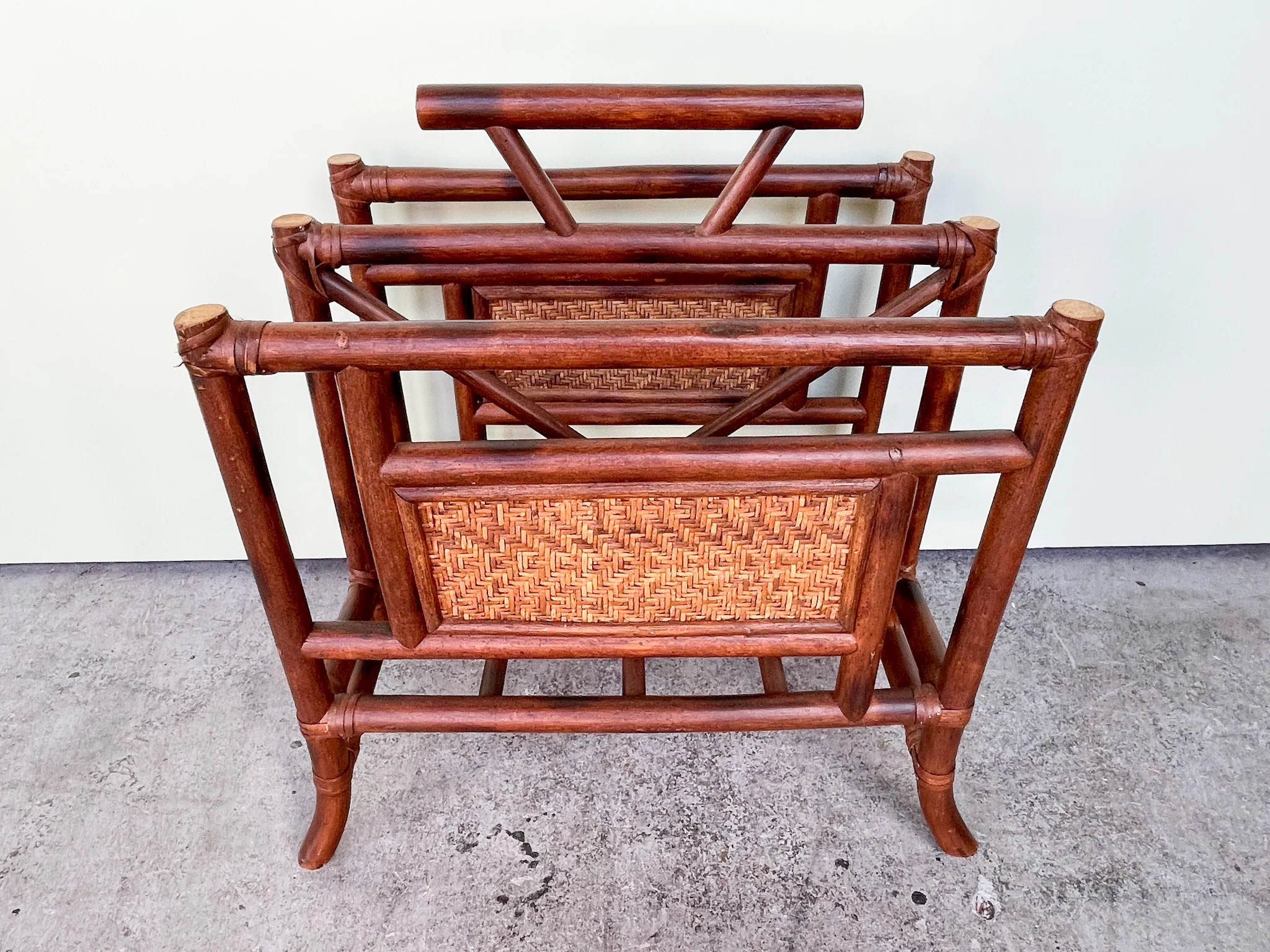 Large Pagoda Magazine Rack - Image 2
