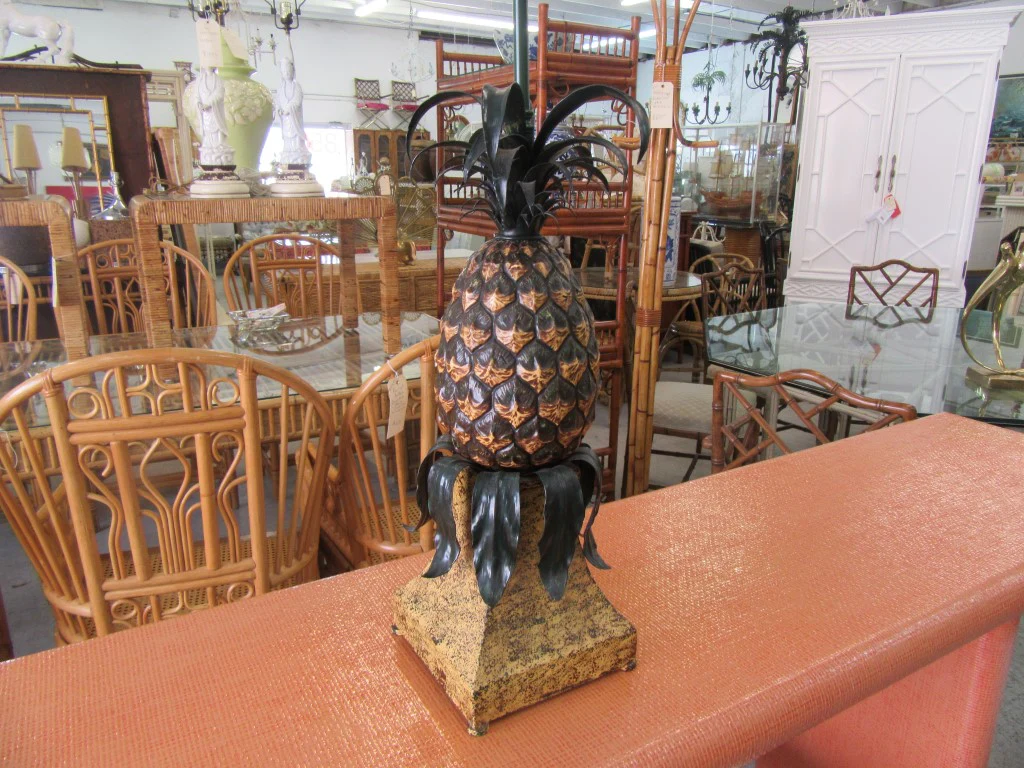 Large Tole Italian Pineapple Lamp - Image 3