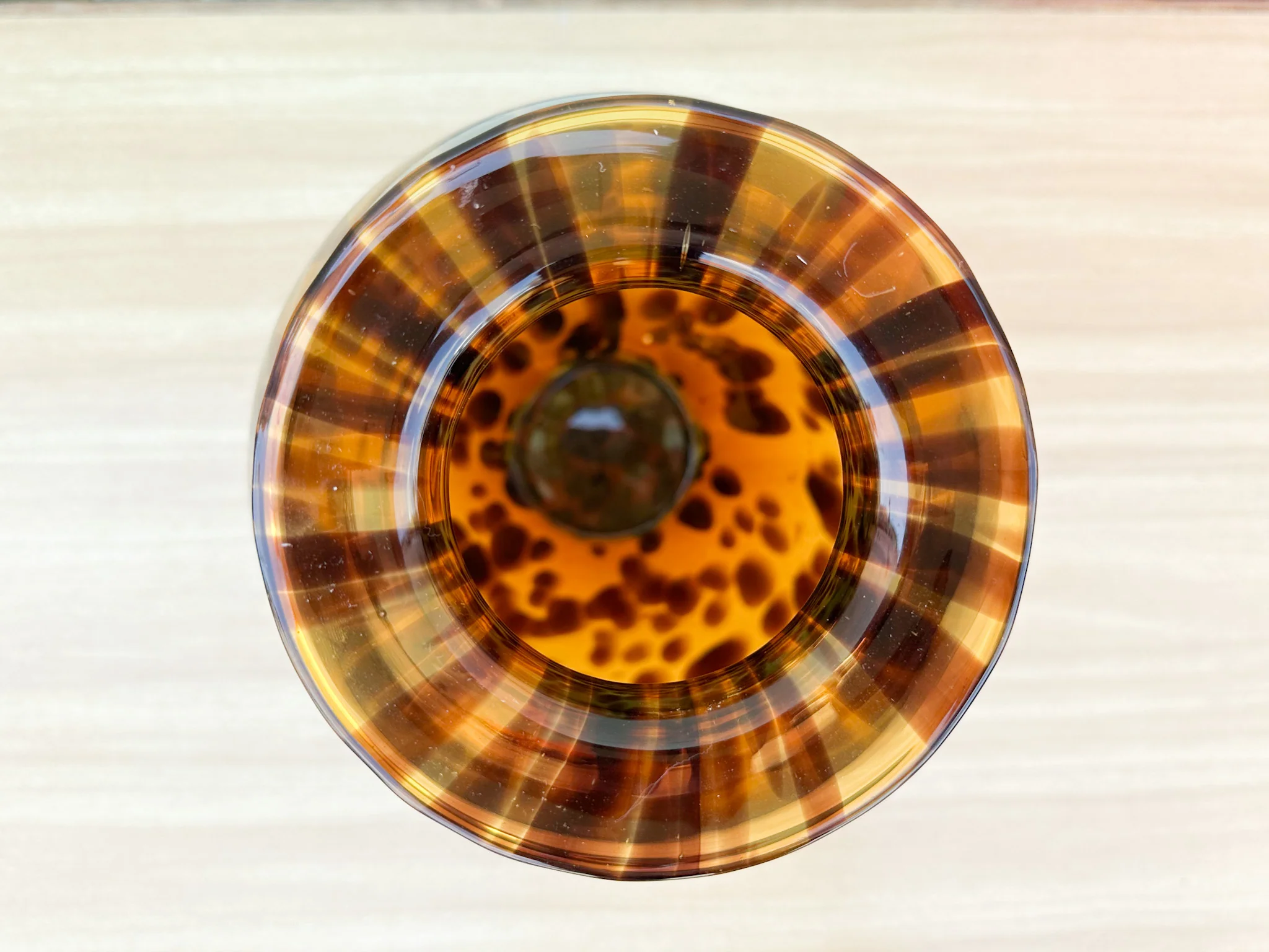 Large Tortoiseshell Vase - Image 3