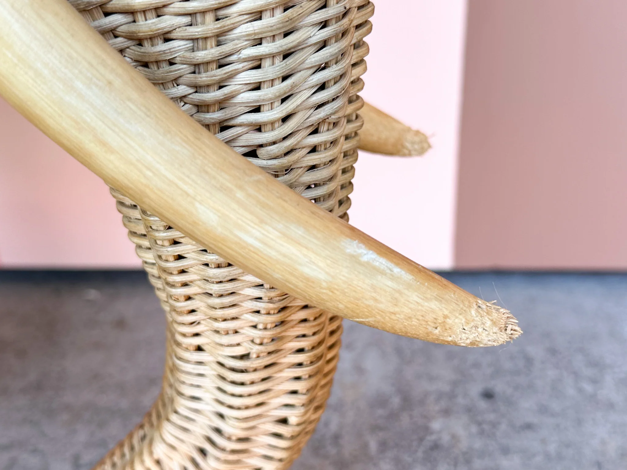 Large Wicker Elephant Garden Seat - Image 11