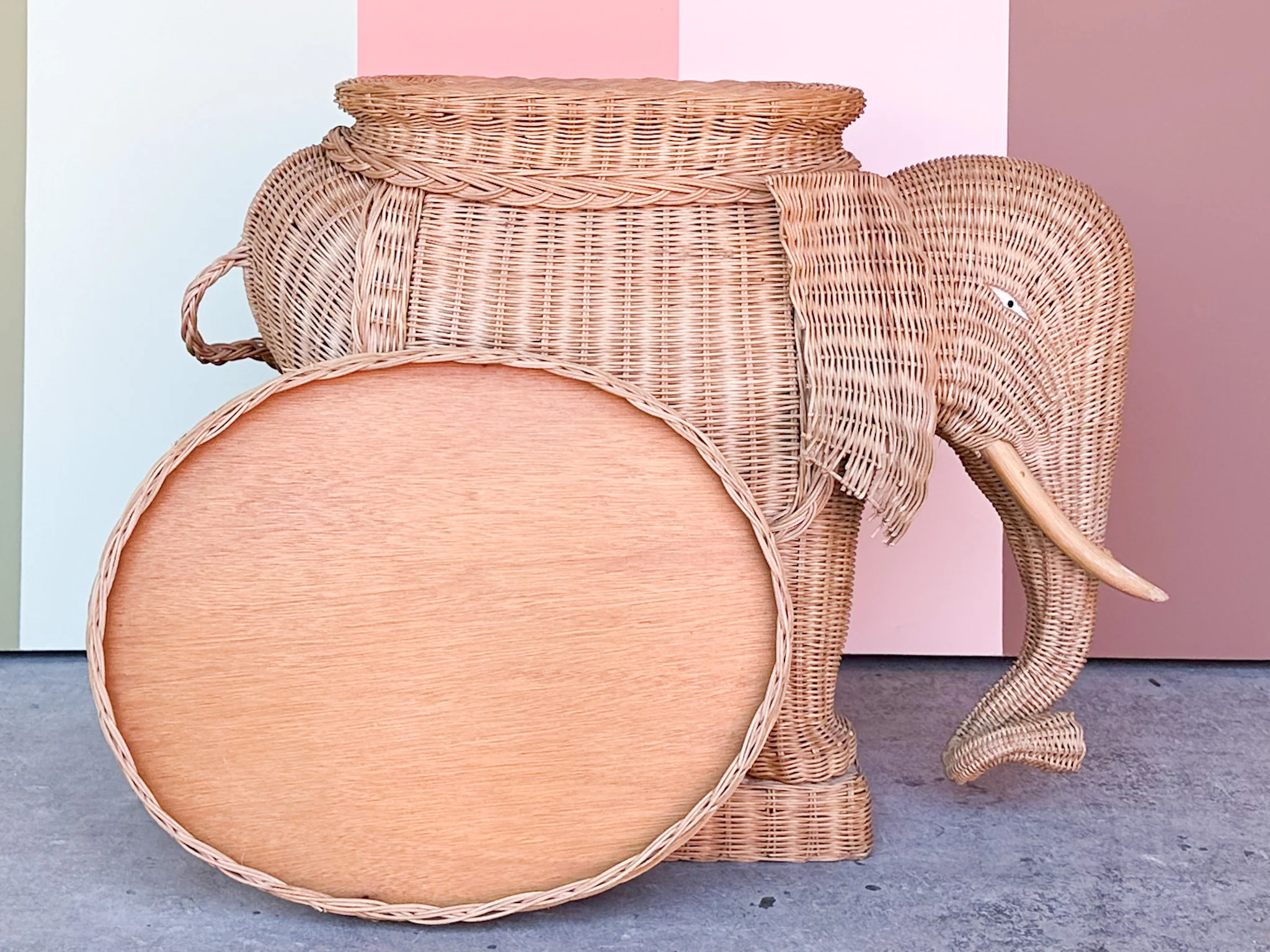 Large Wicker Elephant Garden Seat - Image 12