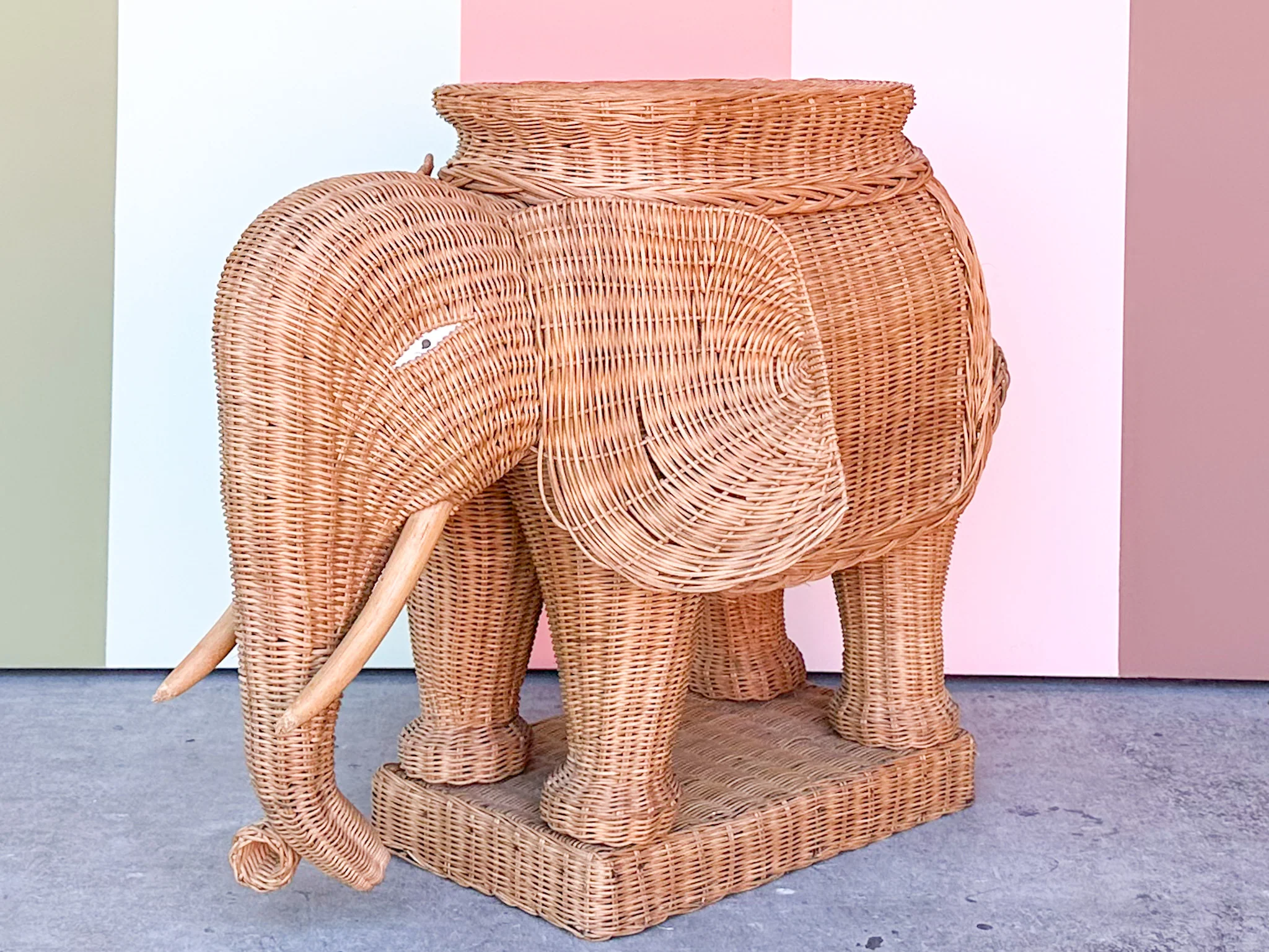 Large Wicker Elephant Garden Seat - Image 3