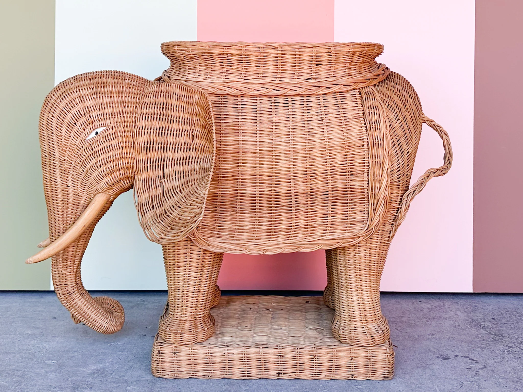 Large Wicker Elephant Garden Seat - Image 4
