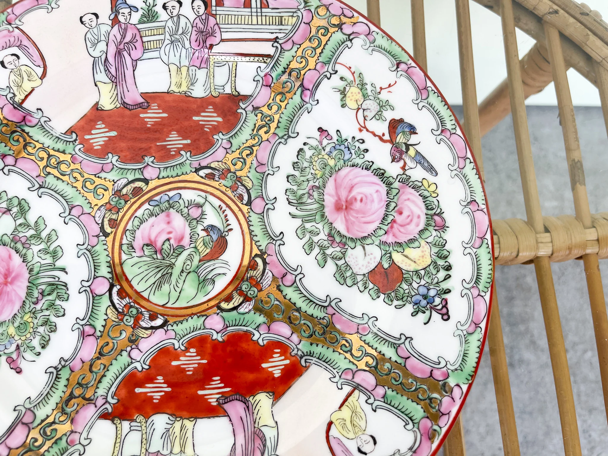 Rose Medallion Style Plate - Image 4