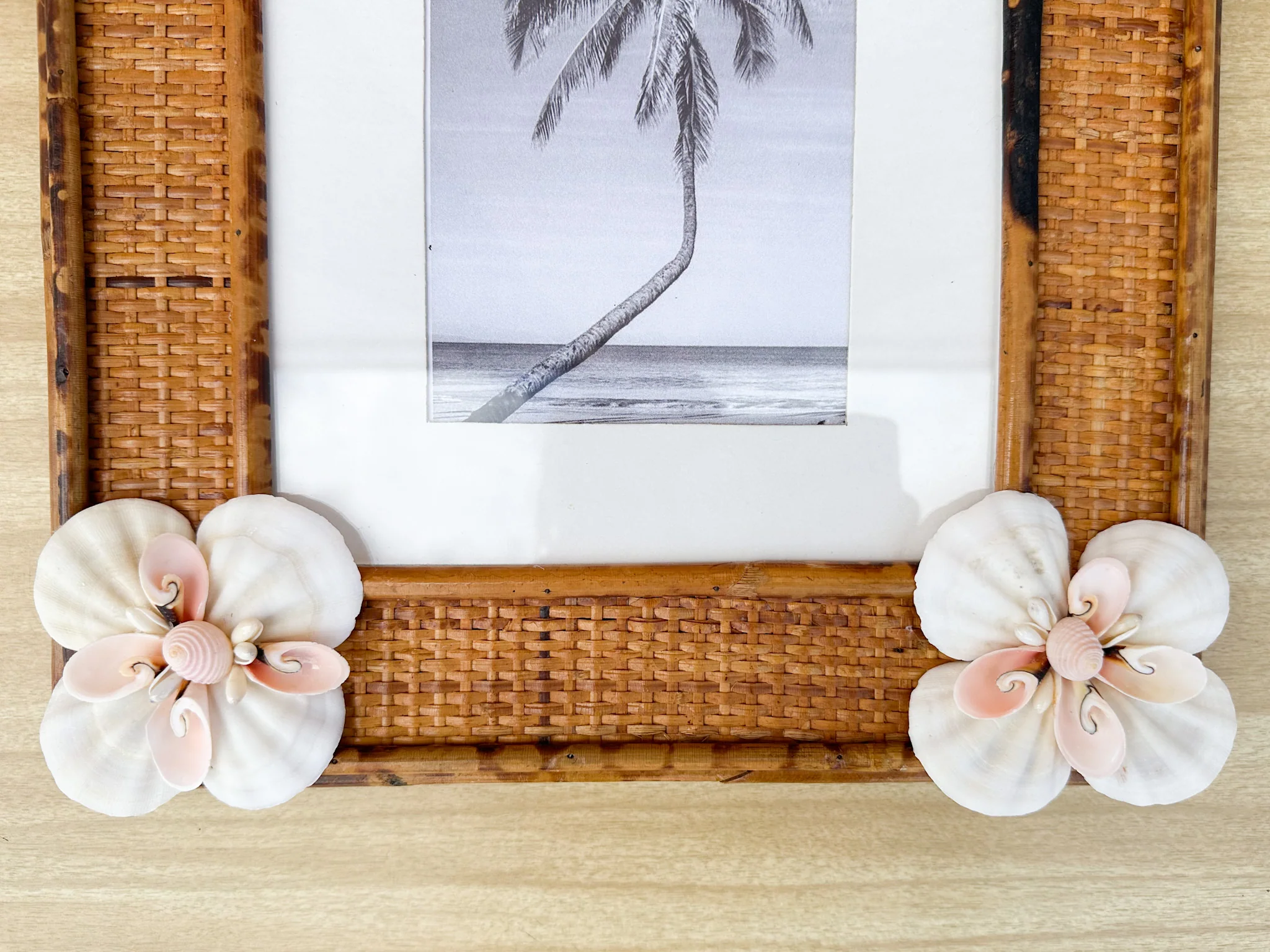 Medium Shell Chic Rattan Frame - Image 5