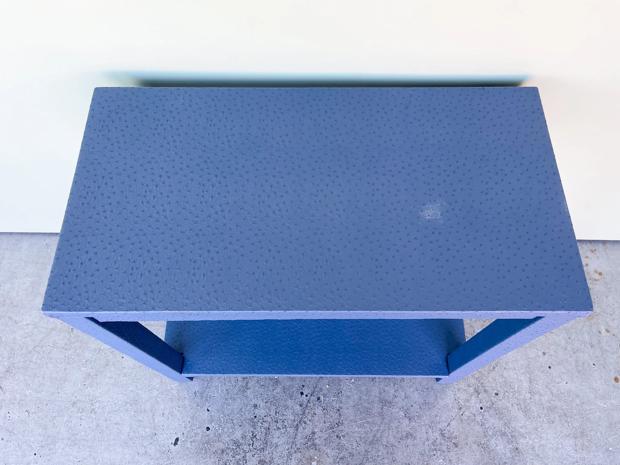 Modern Society Social Faux Snakeskin Wrapped End Table - Image 6