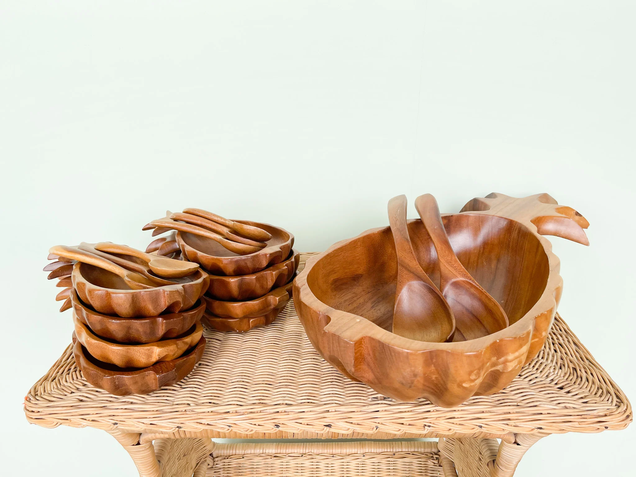 Monkey Pod Pineapple Salad Set with Eight Bowls - Image 2