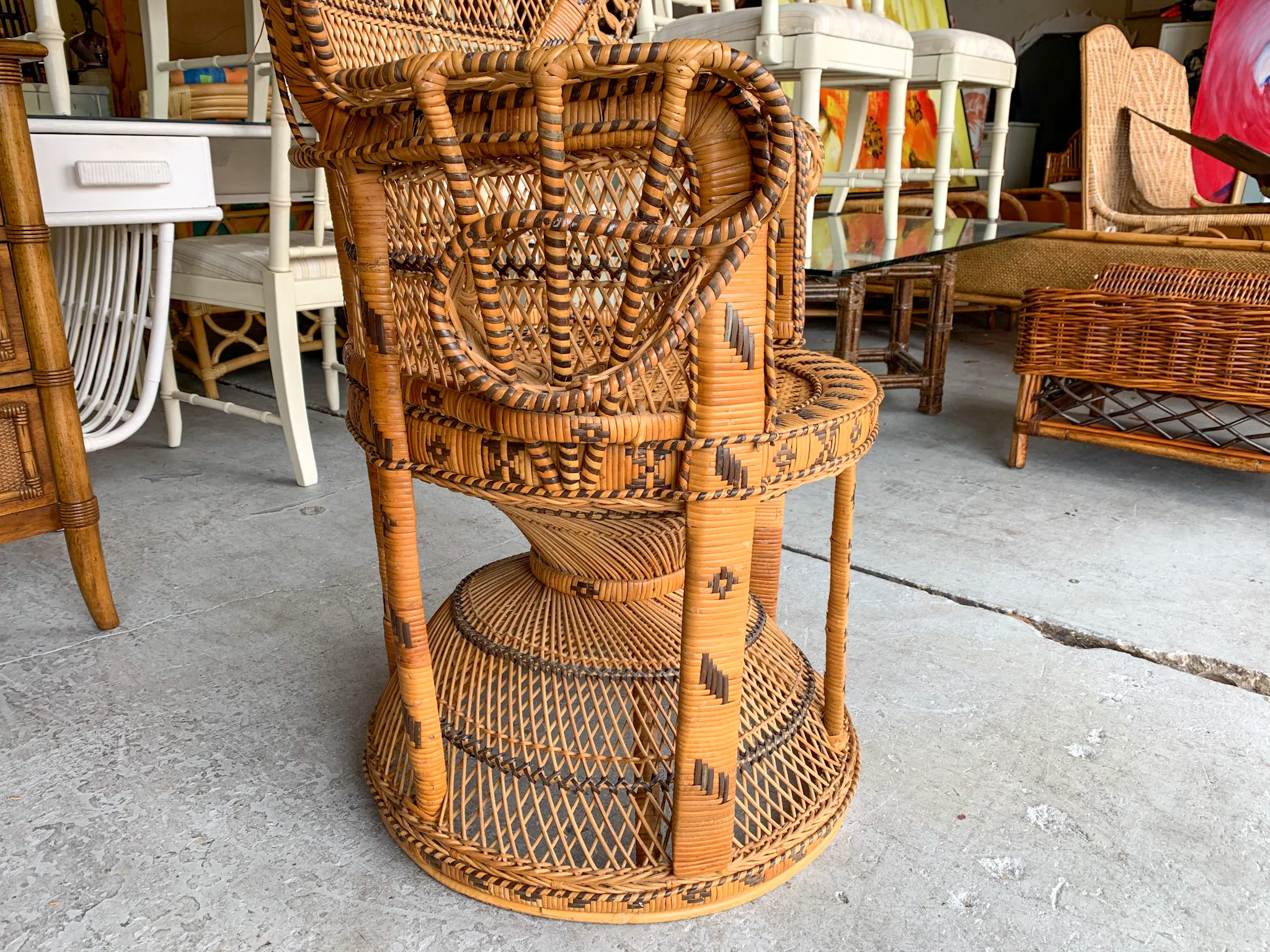 Natural Peacock Fan Chair - Image 2