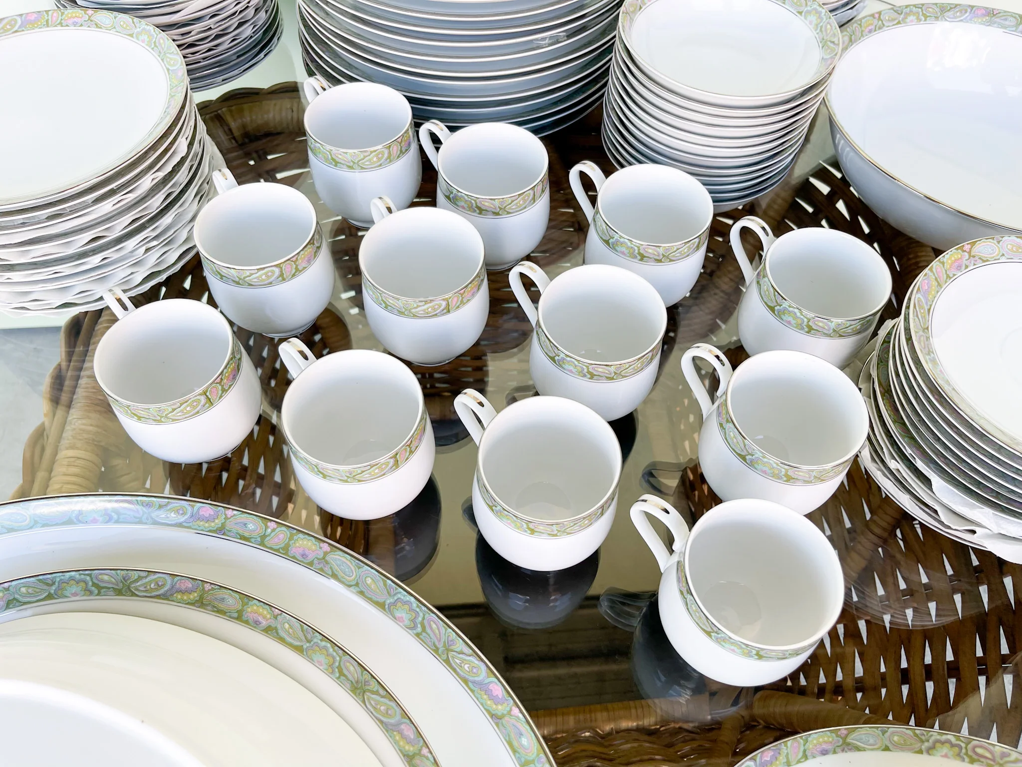 Ninety One Piece Sango Persian Garden China Set - Image 3