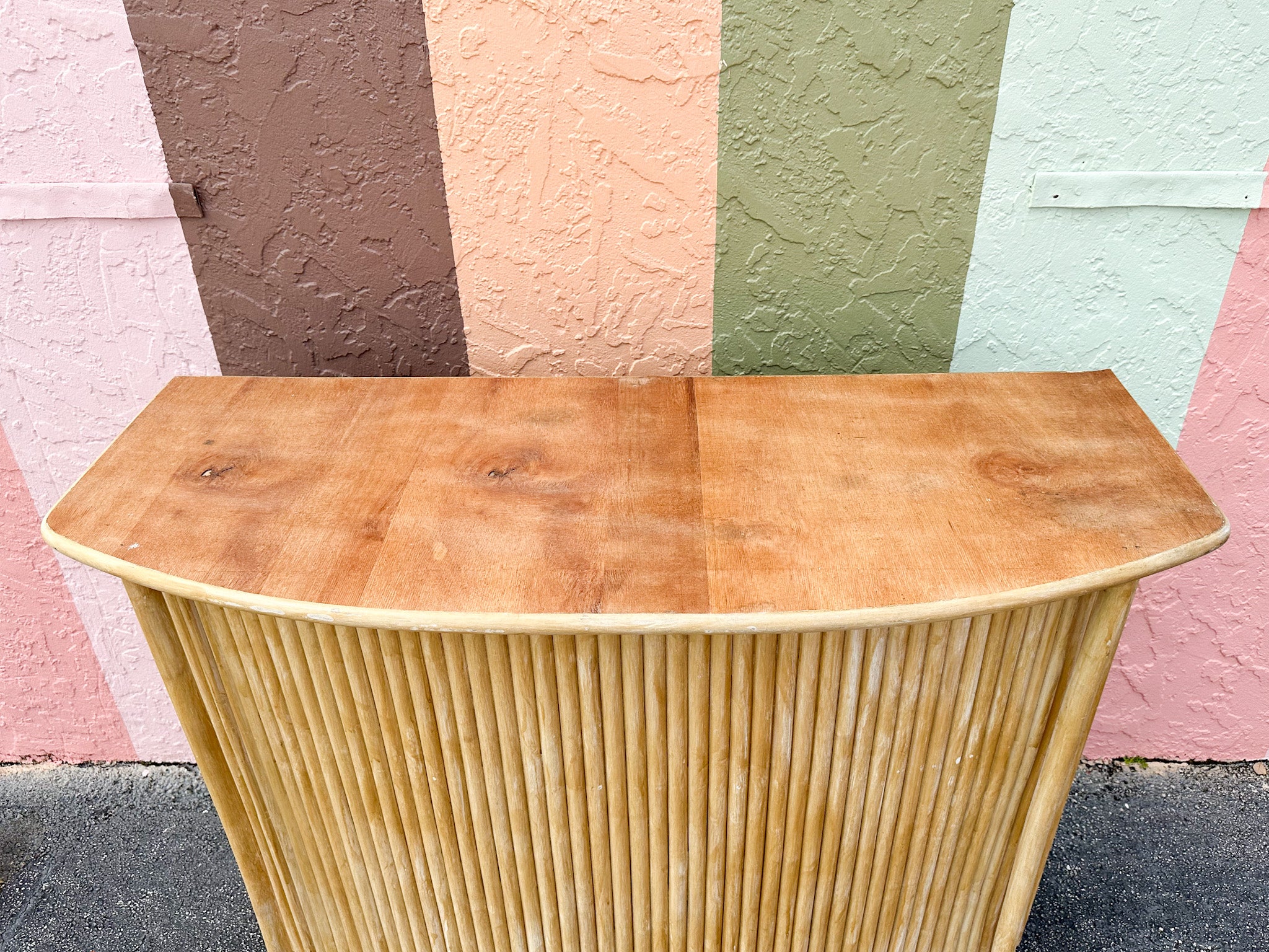 Old Florida Rattan Bar - Image 4