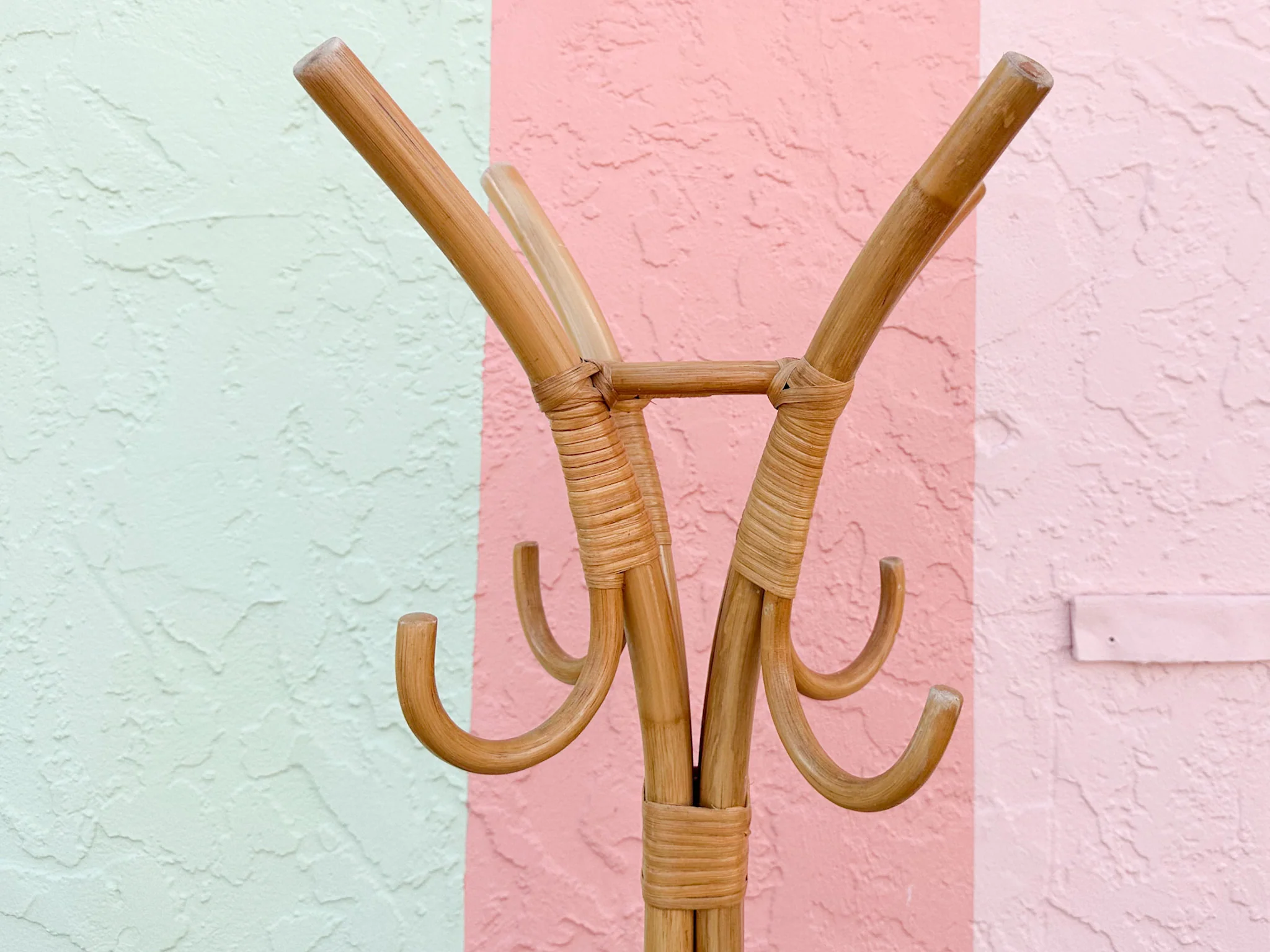 Old Florida Rattan Hat Rack - Image 2